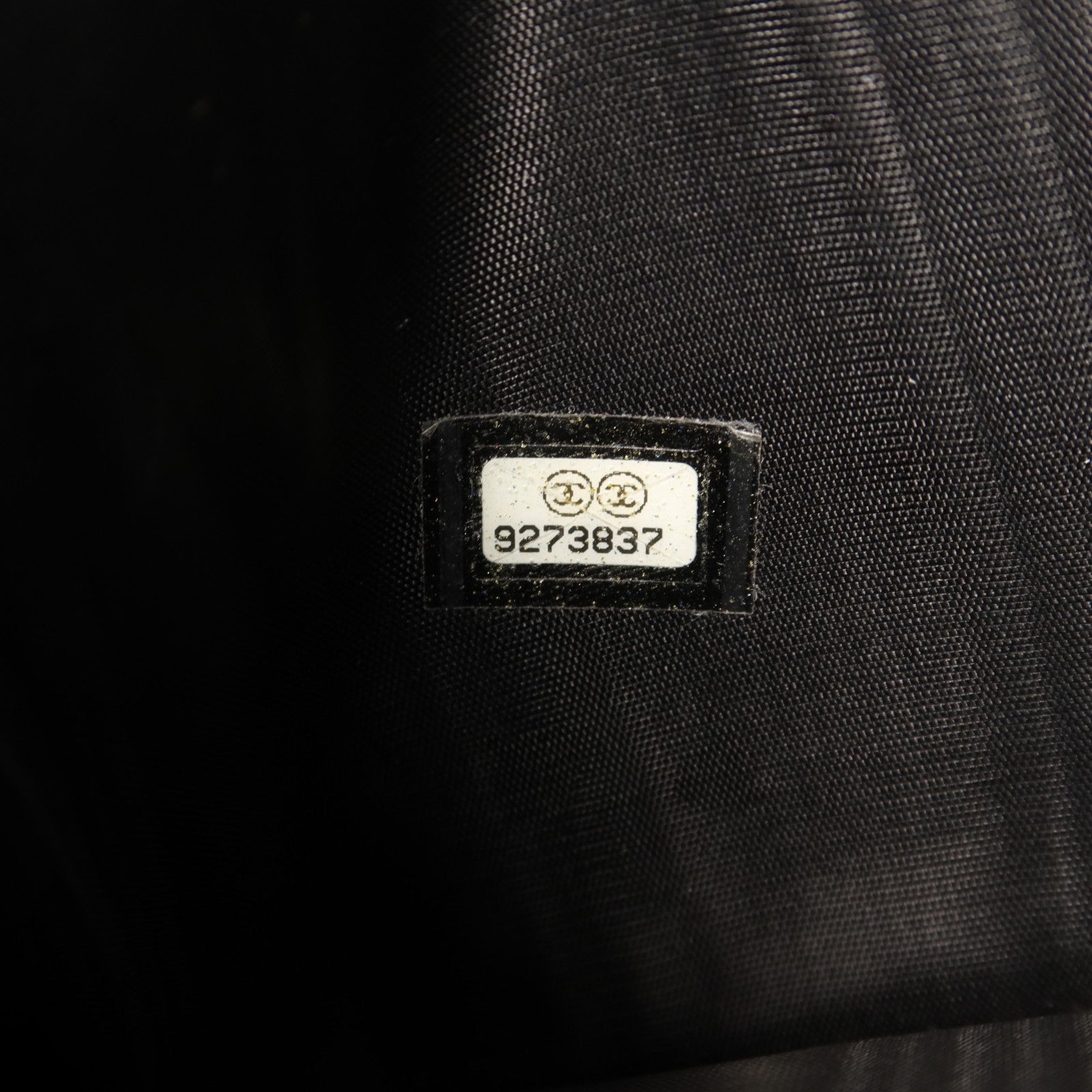 CHANEL 牛皮皮革Trifold Wallet金扣錢包