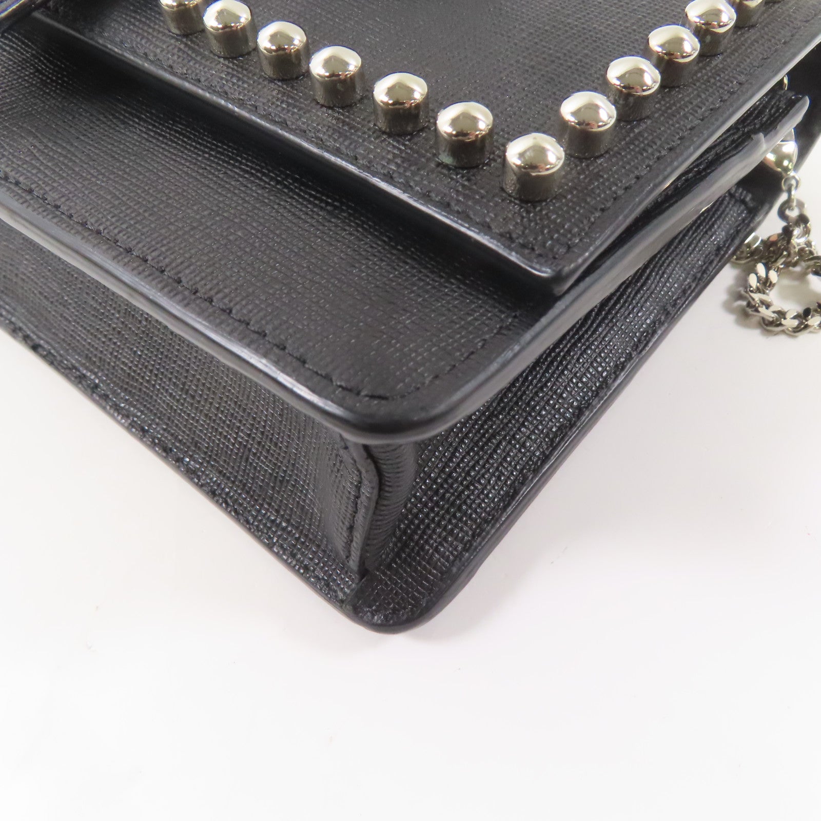 FENDI 牛皮皮革/Fur Karlito Wallet On Chain銀扣鏈帶肩背袋黑色