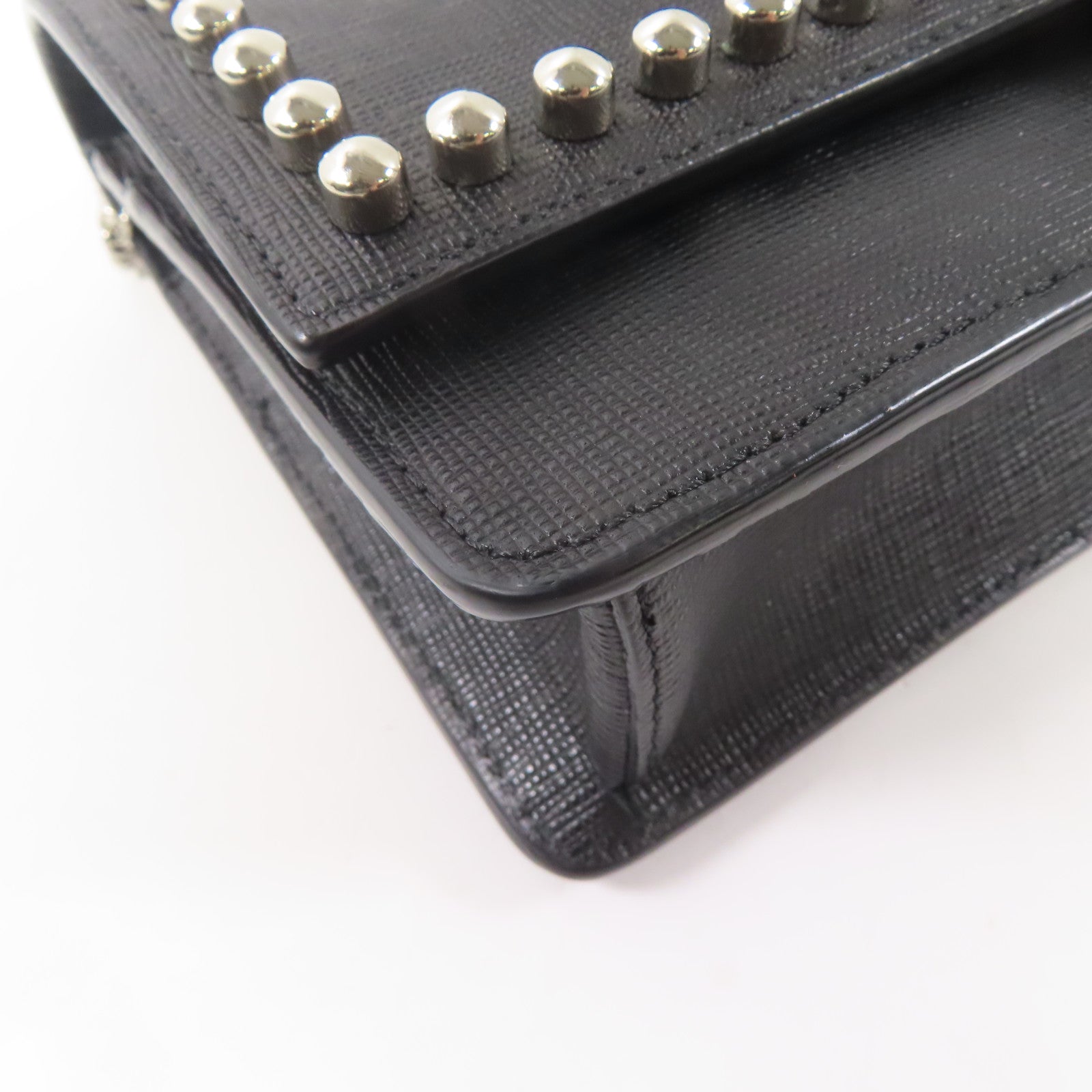 FENDI 牛皮皮革/Fur Karlito Wallet On Chain銀扣鏈帶肩背袋黑色