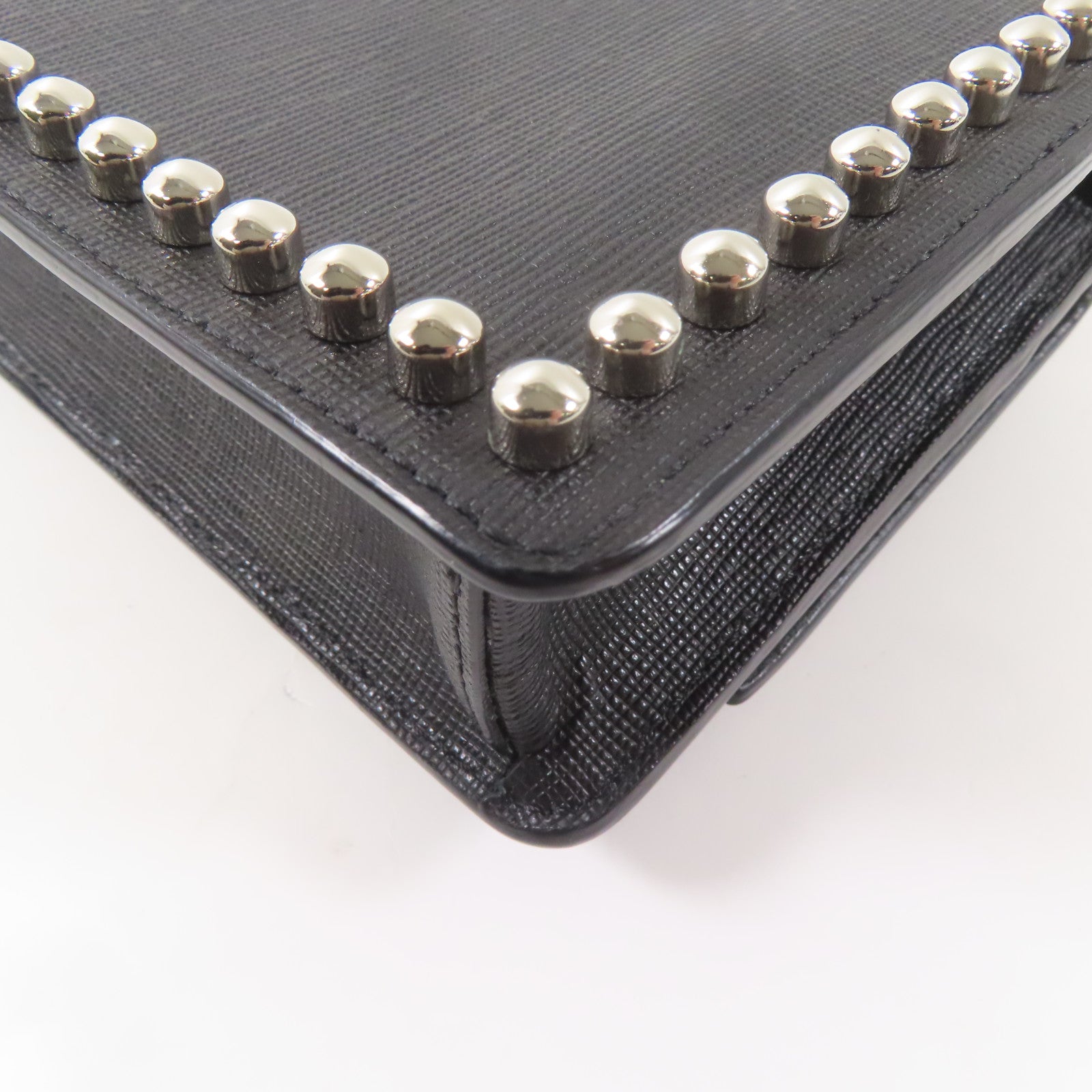FENDI 牛皮皮革/Fur Karlito Wallet On Chain銀扣鏈帶肩背袋黑色