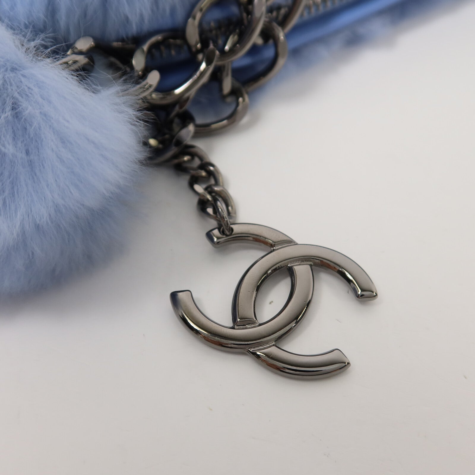 CHANEL 兔毛Vintage Rabbit Fur Chain Hobo鏈帶手挽袋