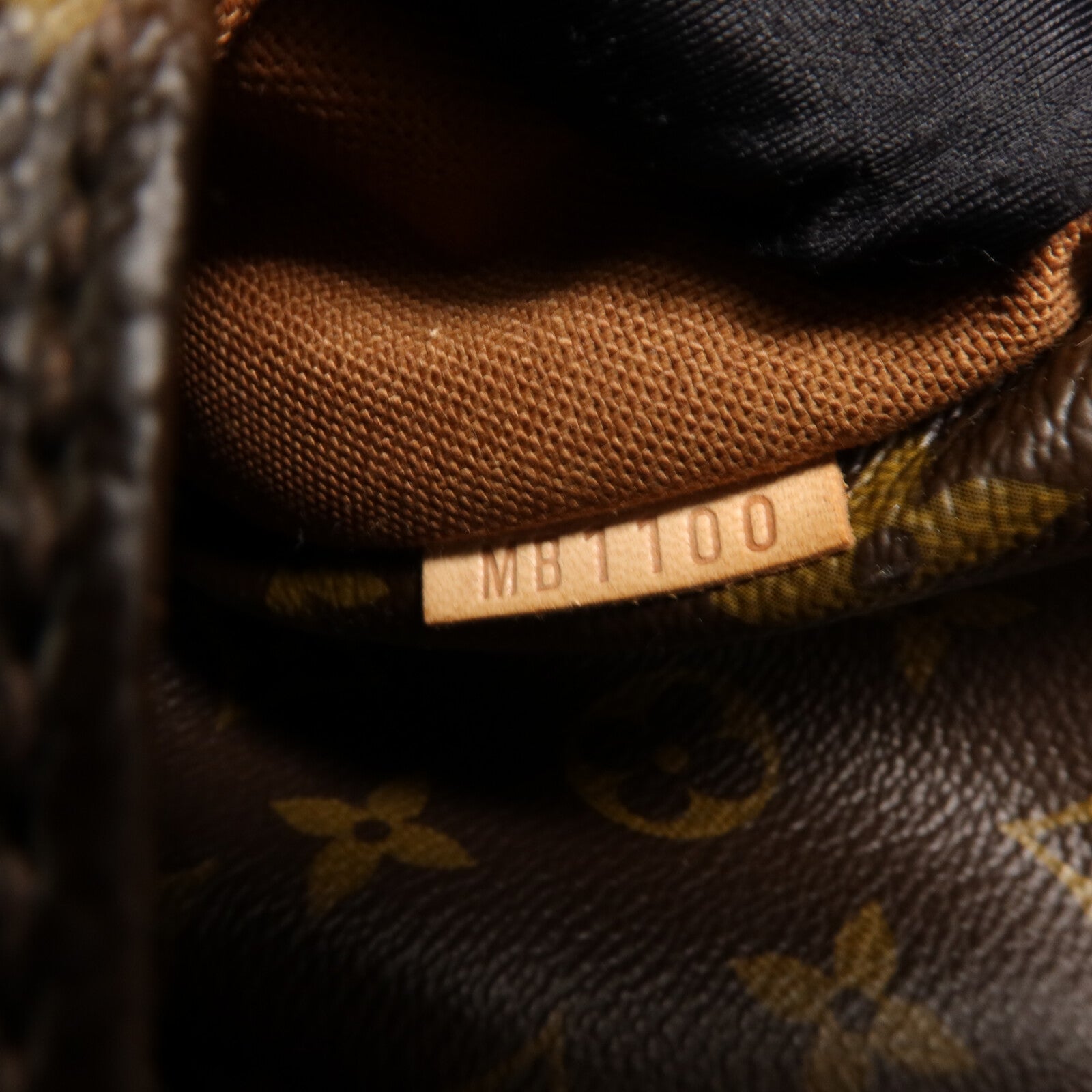 LOUIS VUITTON Monogram Totally MM肩背袋