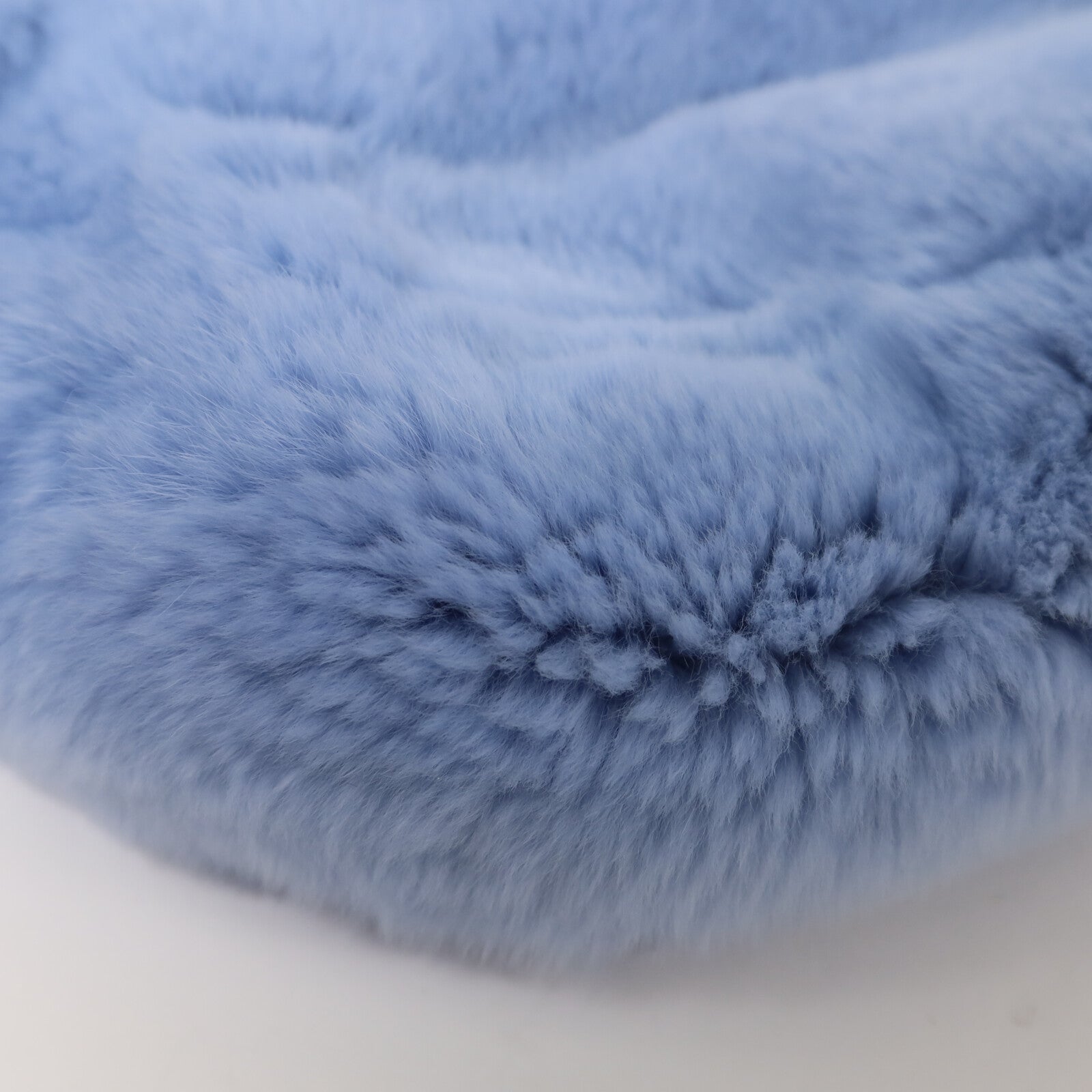 CHANEL 兔毛Vintage Rabbit Fur Chain Hobo鏈帶手挽袋