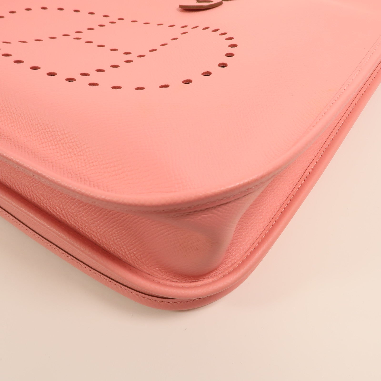 HERMES Epsom皮革Evelyne PM銀扣肩背袋Rose Confetti