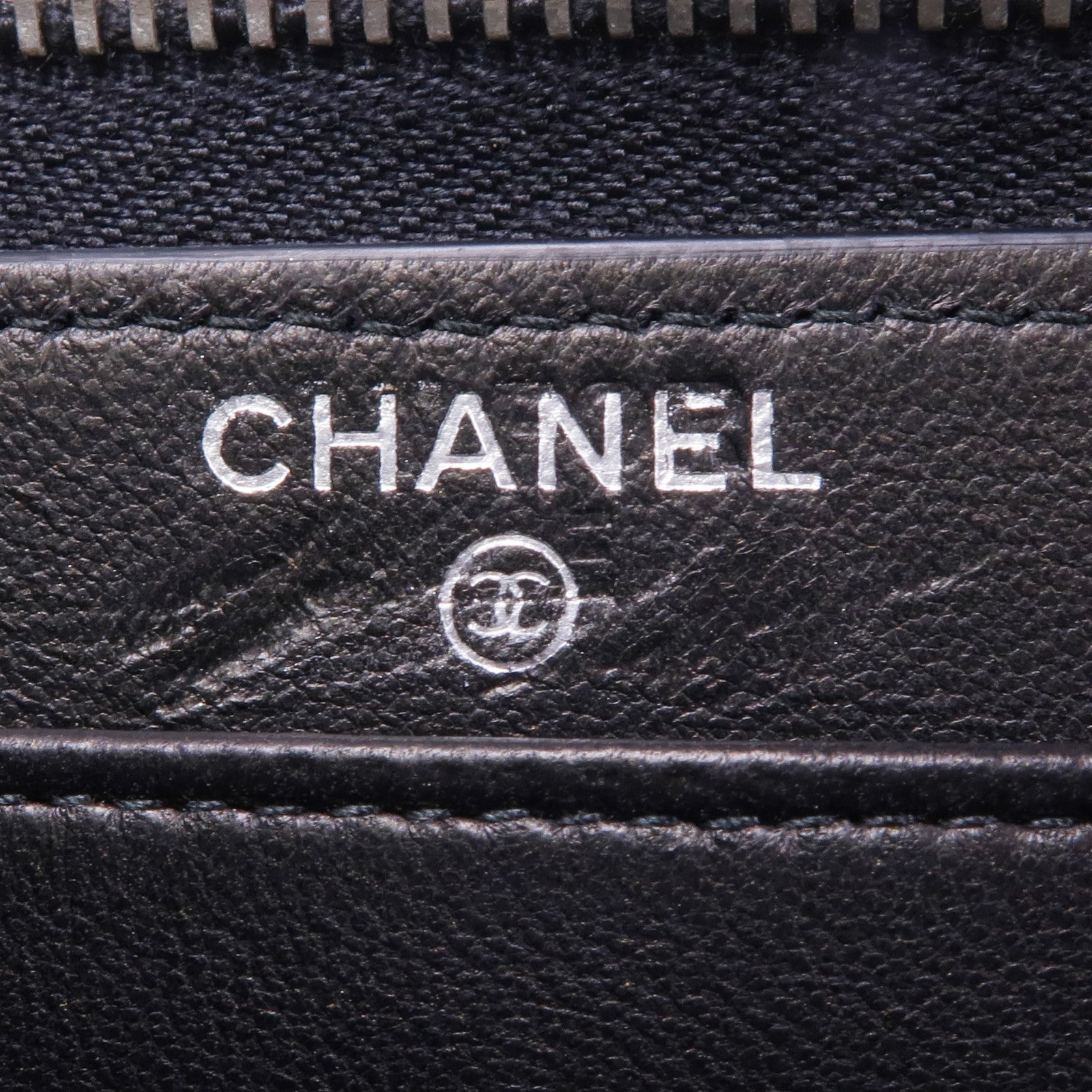 CHANEL 漆皮皮革Round Long Wallet銀扣長錢包