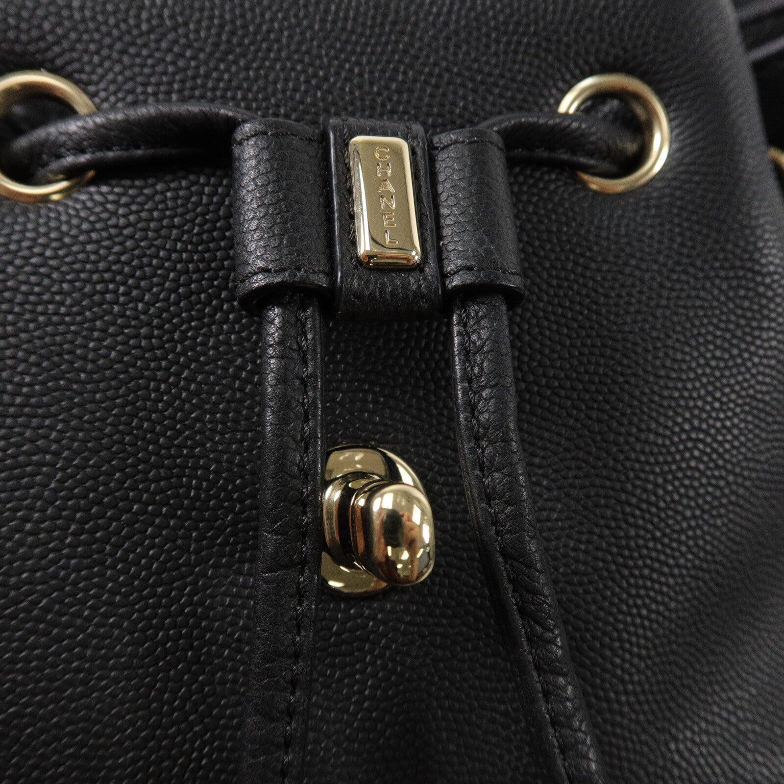 CHANEL 牛皮皮革Business Affinity Backpack鏈帶背包