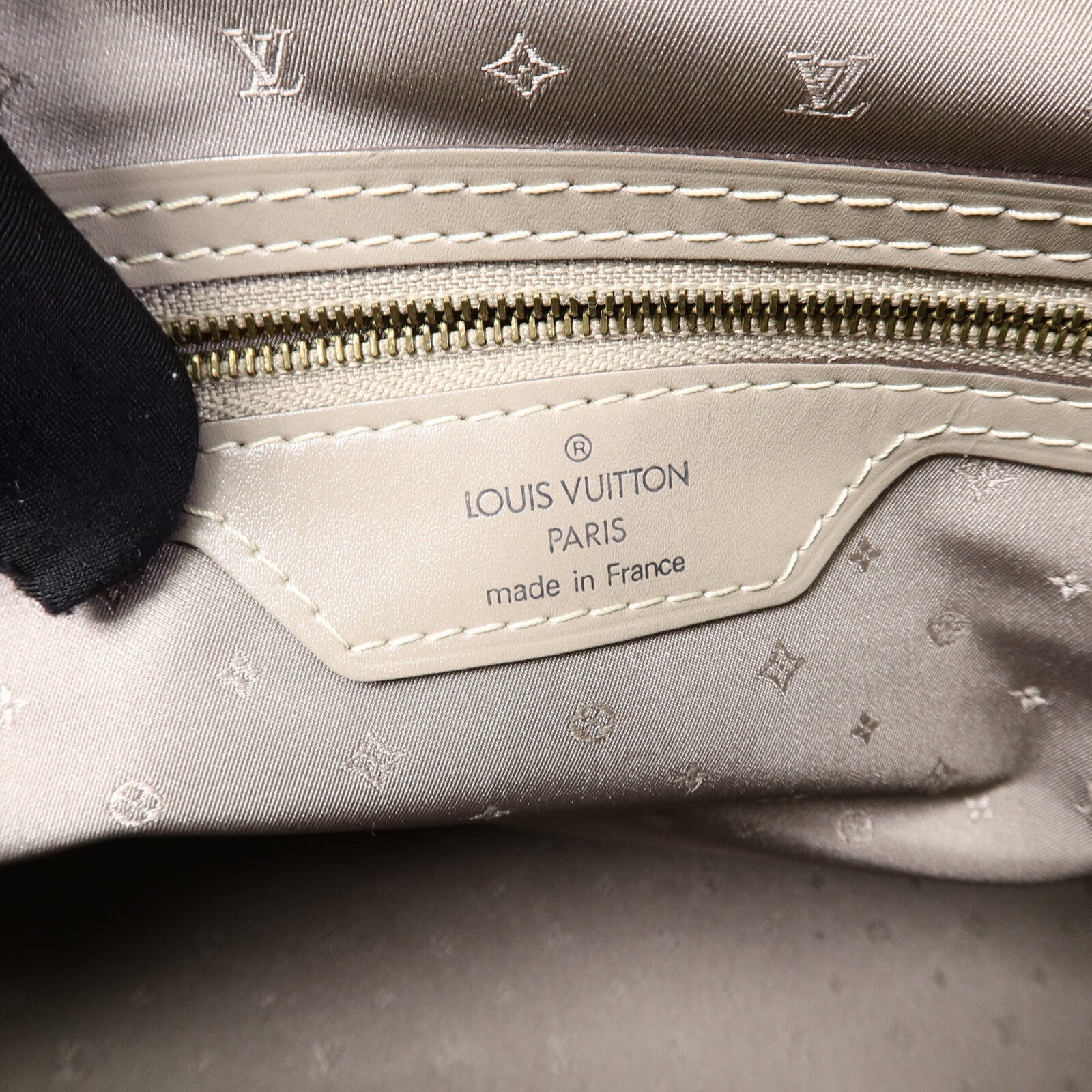LOUIS VUITTON Suhali Lockit PM手挽袋