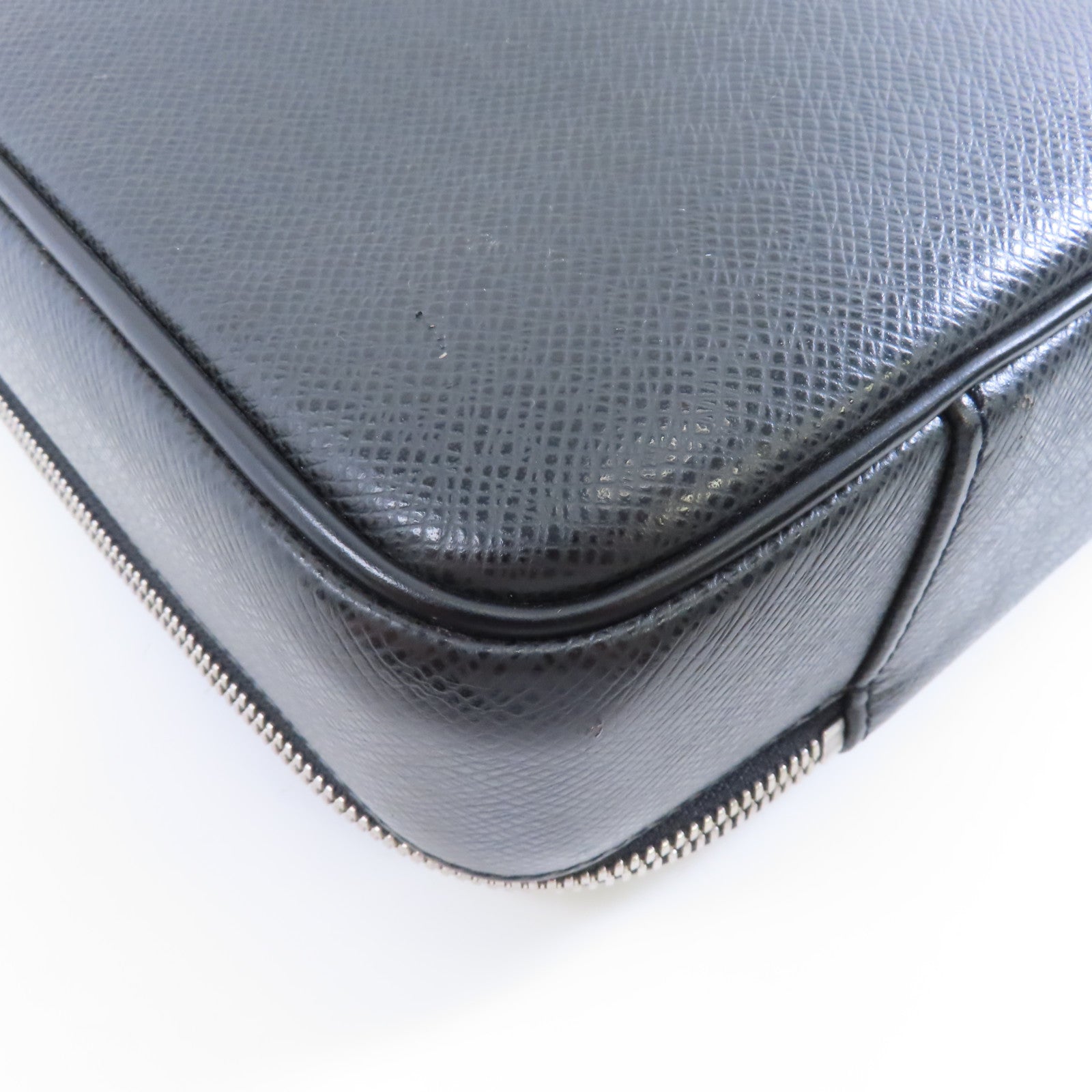 LOUIS VUITTON 【激減優惠】Taiga Computer Case Bag銀扣公事包黑色