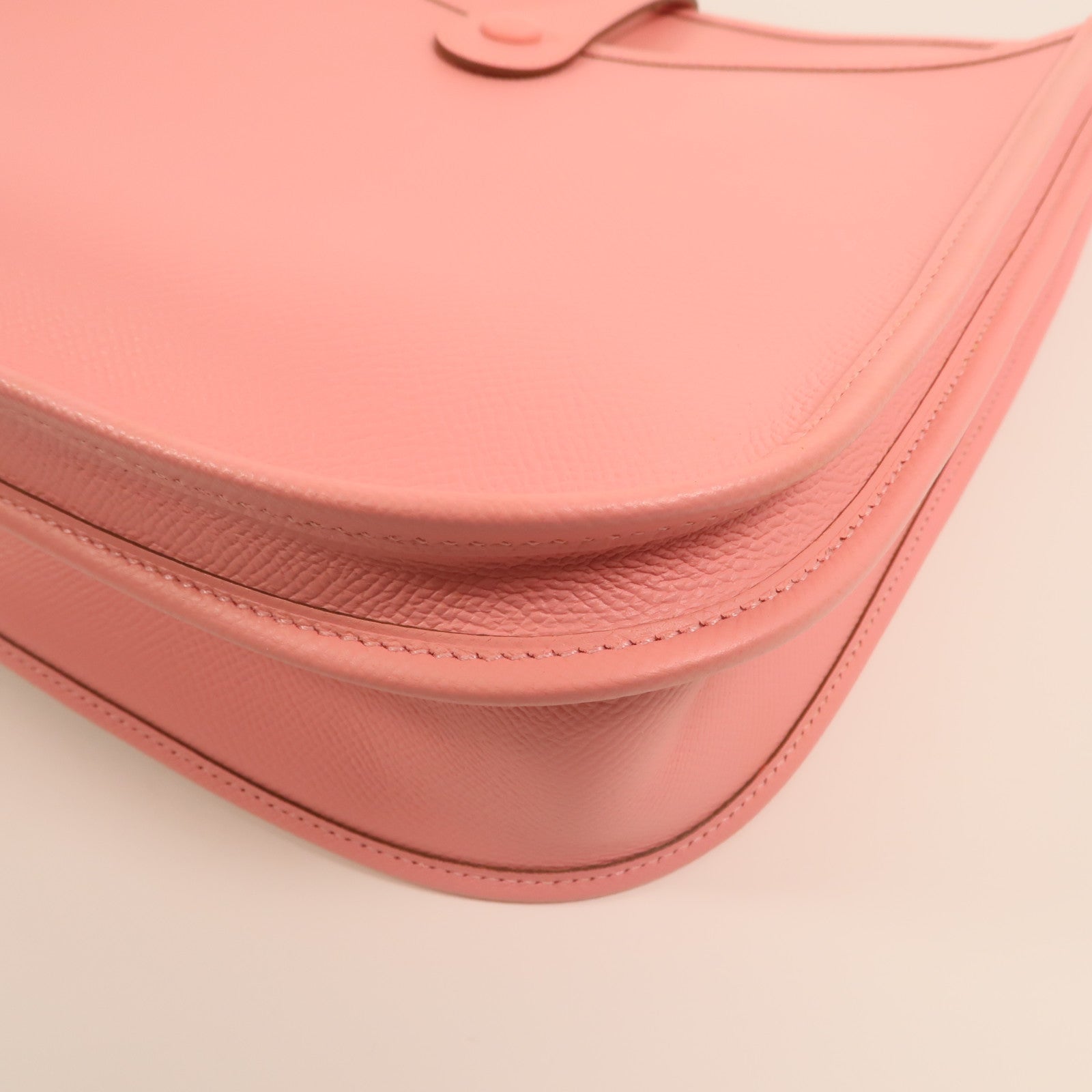 HERMES Epsom皮革Evelyne PM銀扣肩背袋Rose Confetti