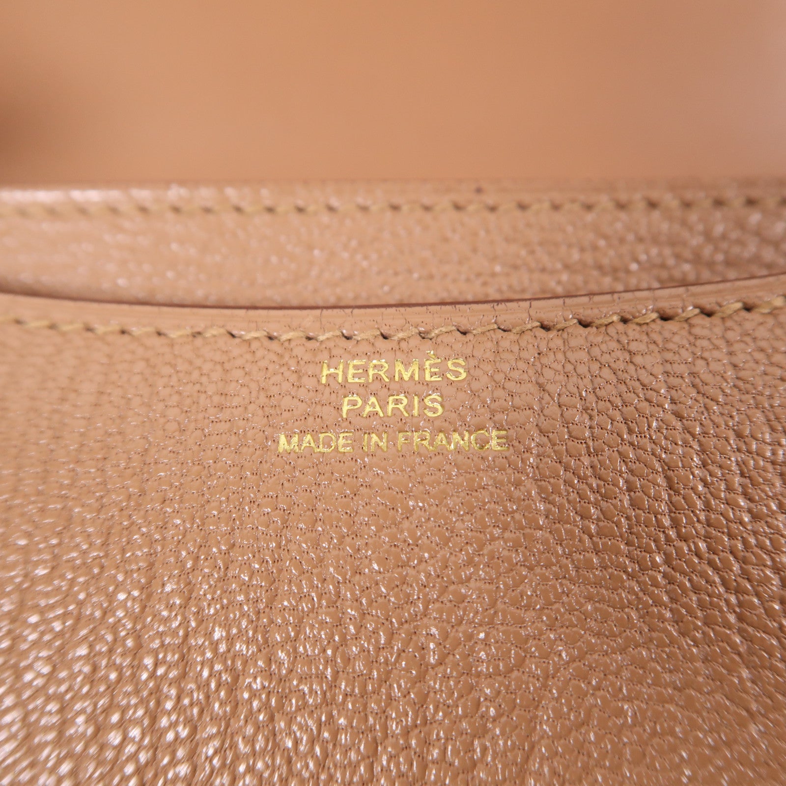 HERMES Chevre皮革Constance Mini金扣肩背袋