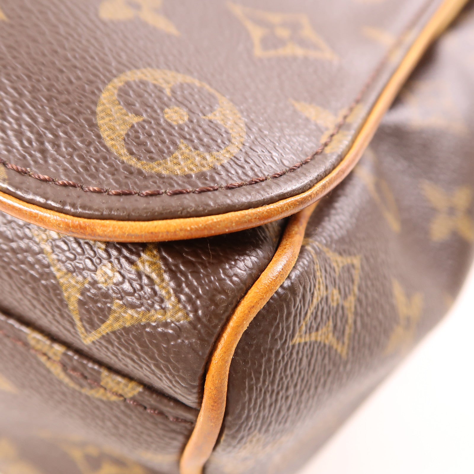 LOUIS VUITTON Monogram Abbesses金扣肩背袋