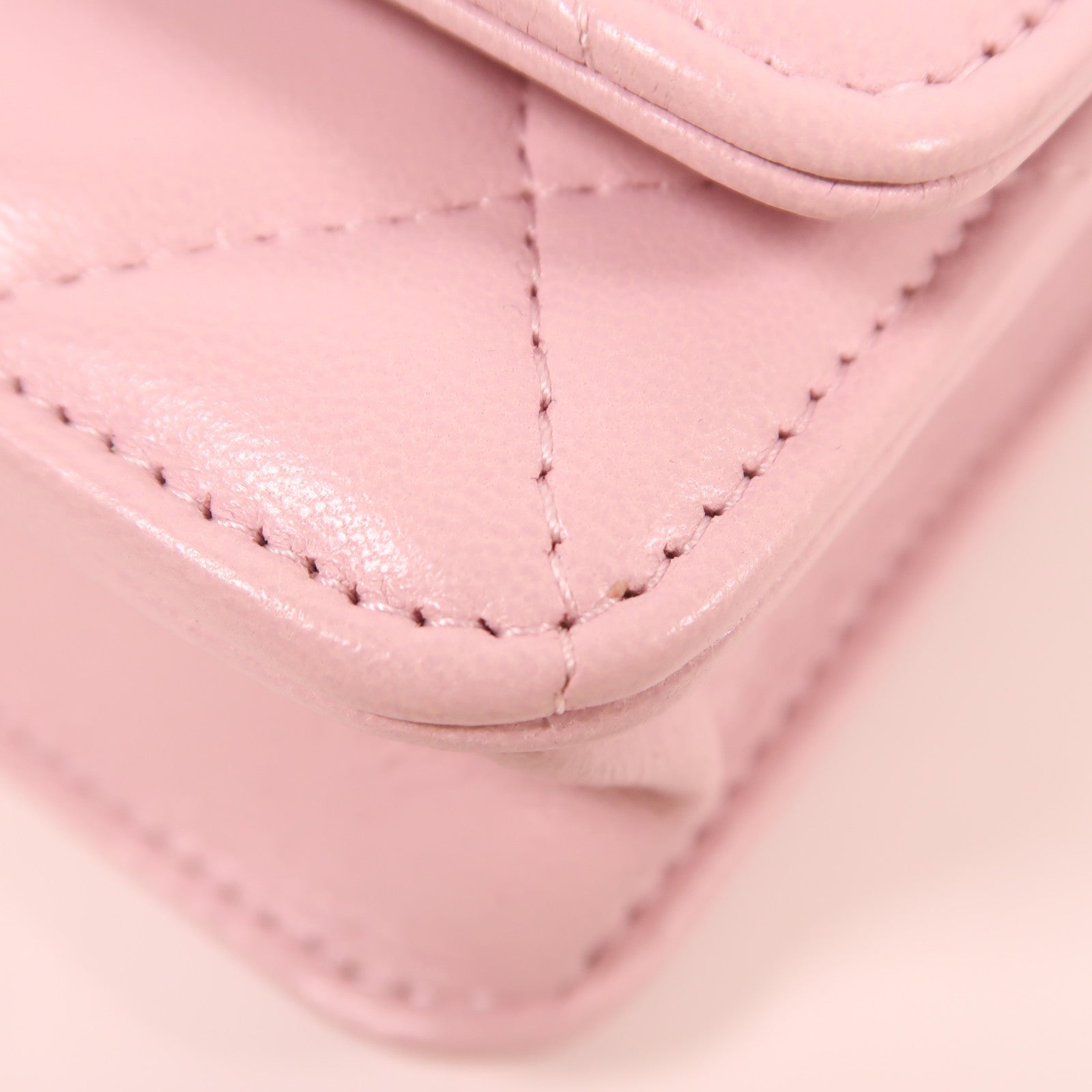 CHANEL 羊皮皮革19 WOC Wallet On Chain鏈帶手挽肩背兩用袋