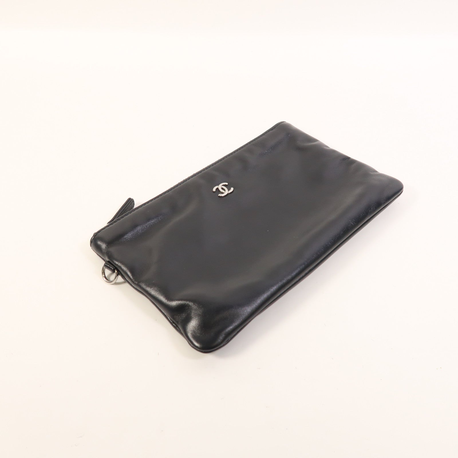 CHANEL 牛皮皮革Chanel 22 Small銀扣鏈帶肩背袋