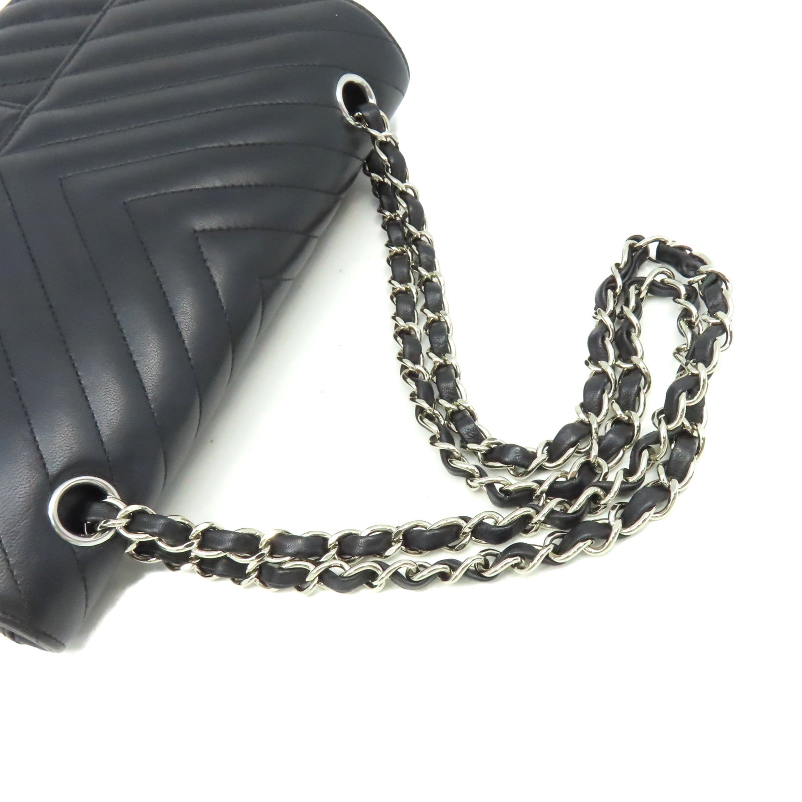 CHANEL **【激減優惠】斜紋牛皮皮革Medium Classic Flap Chain Shoulder Bag銀扣鏈帶肩背袋黑色
