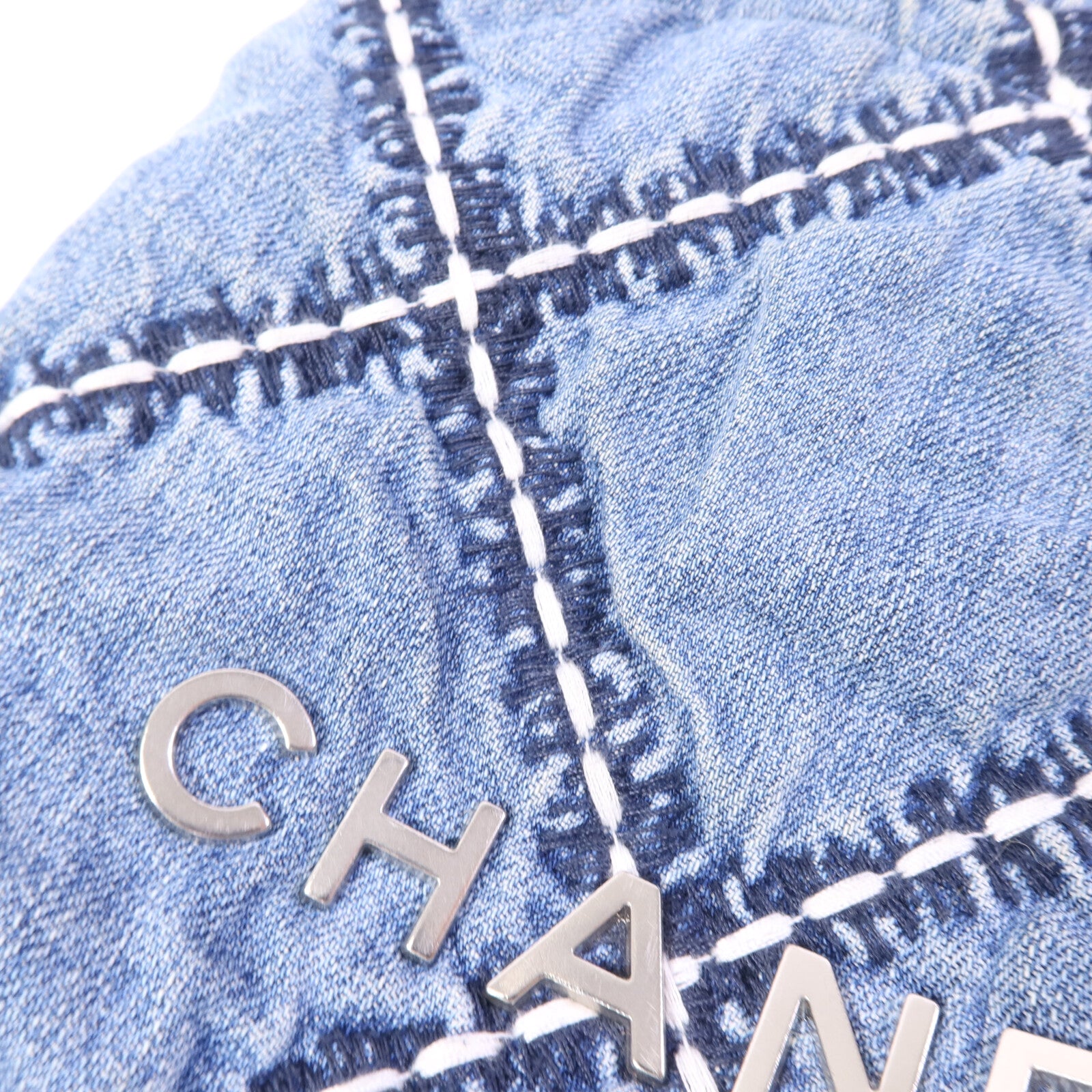 CHANEL 牛仔布Mini 22銀扣鏈帶手挽肩背兩用袋