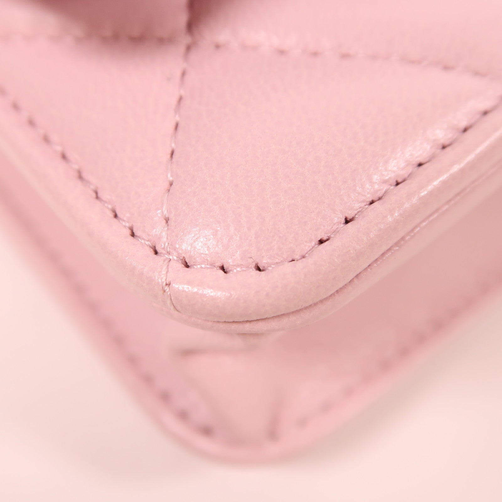 CHANEL 羊皮皮革19 WOC Wallet On Chain鏈帶手挽肩背兩用袋