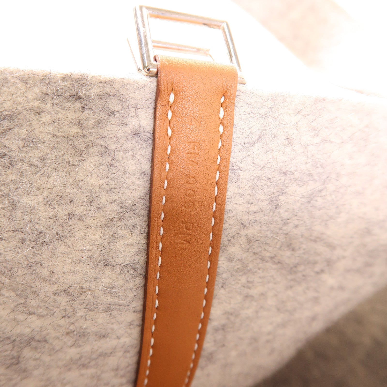 HERMES 毛氈Picotin MM銀扣手挽袋Gris Clair