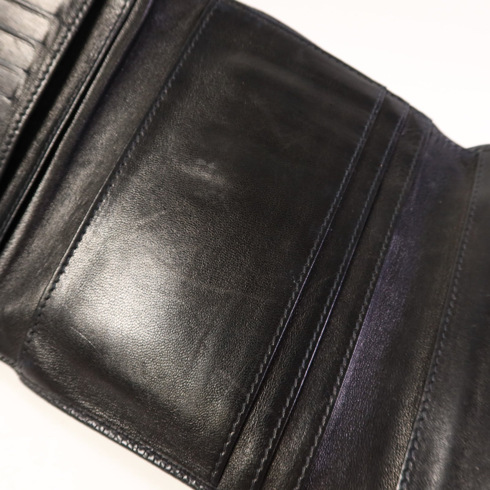 CHANEL 牛皮皮革Trifold Wallet金扣錢包