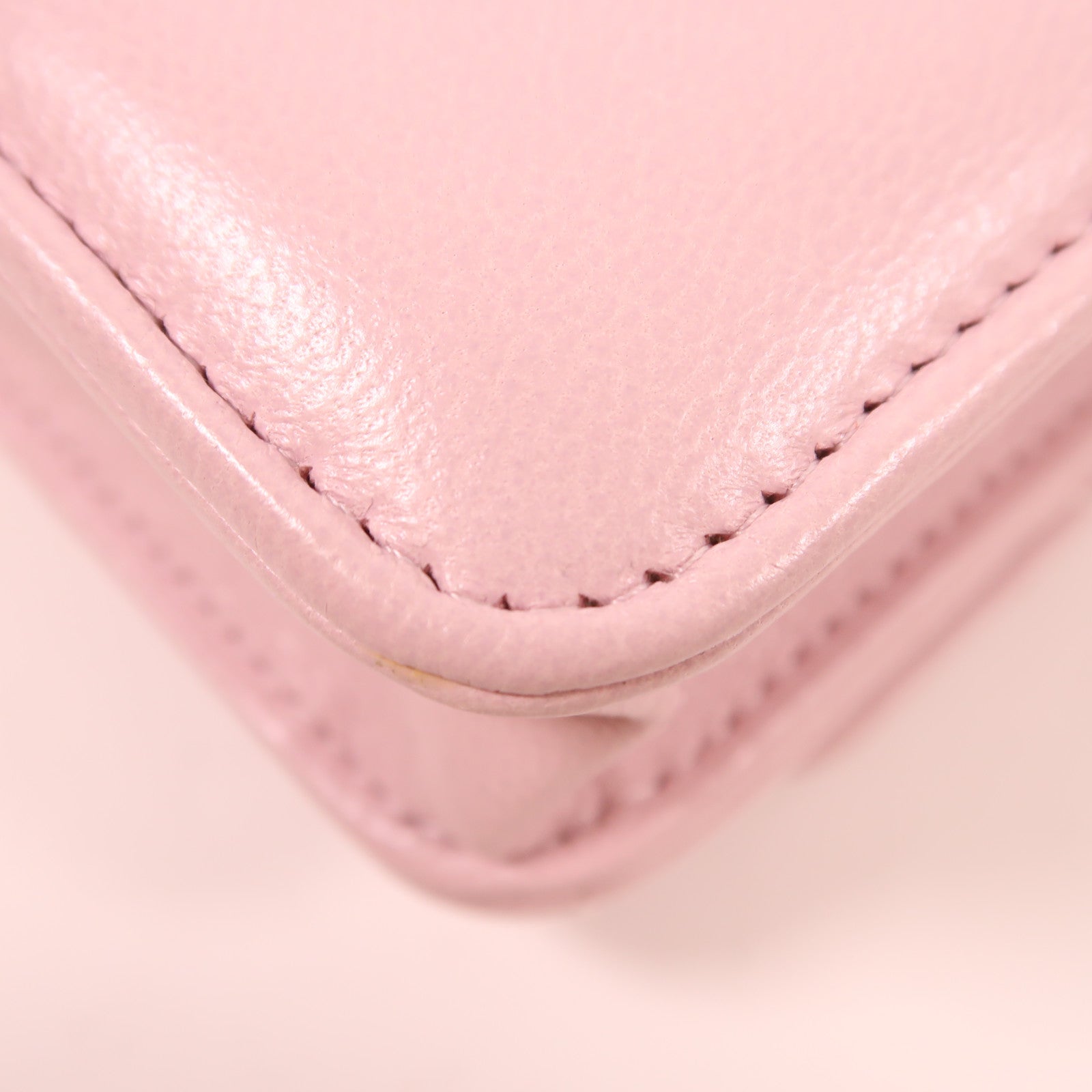 CHANEL 羊皮皮革19 WOC Wallet On Chain鏈帶手挽肩背兩用袋