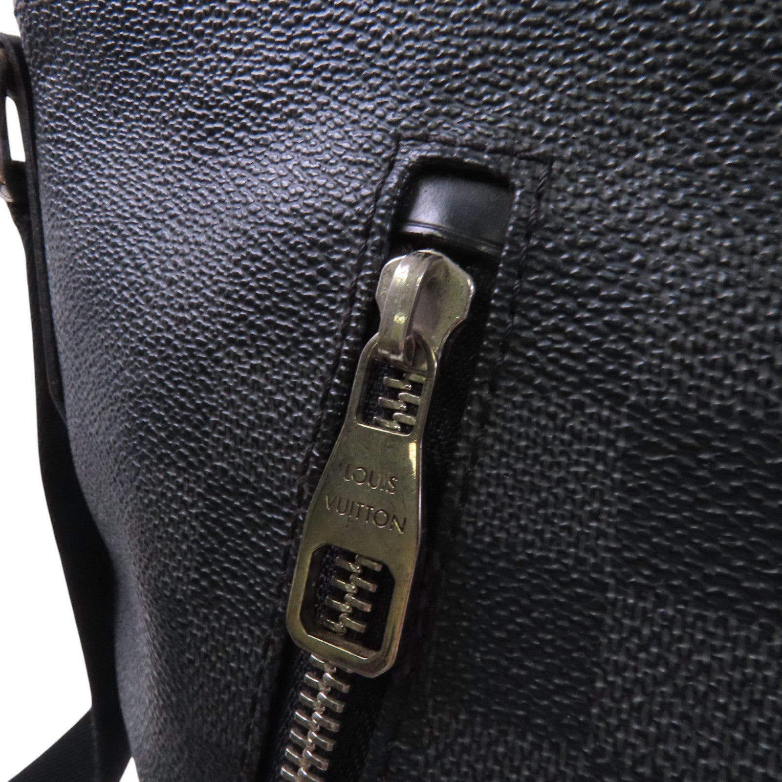 LOUIS VUITTON Damier Mick PM銀扣肩背袋