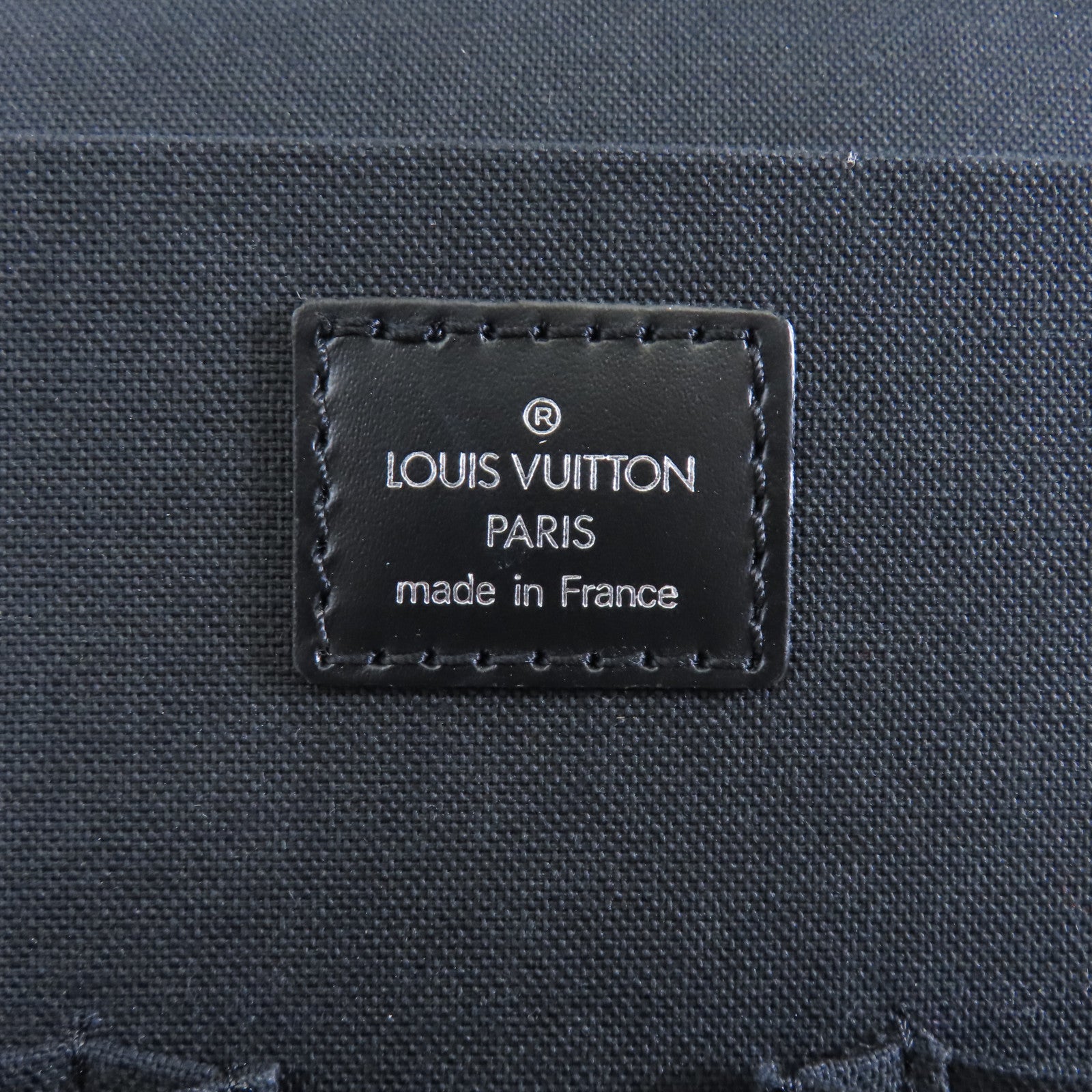 LOUIS VUITTON 【激減優惠】Taiga Computer Case Bag銀扣公事包黑色