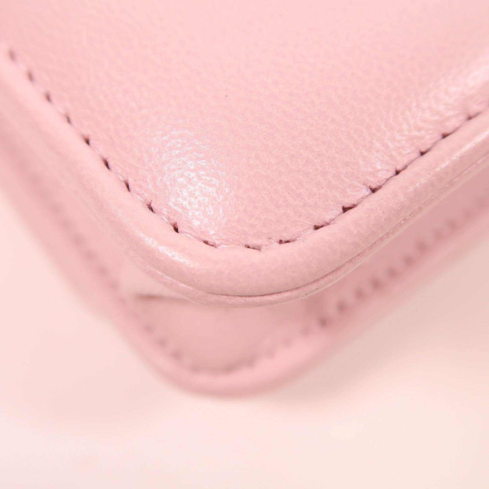 CHANEL 羊皮皮革19 WOC Wallet On Chain鏈帶手挽肩背兩用袋