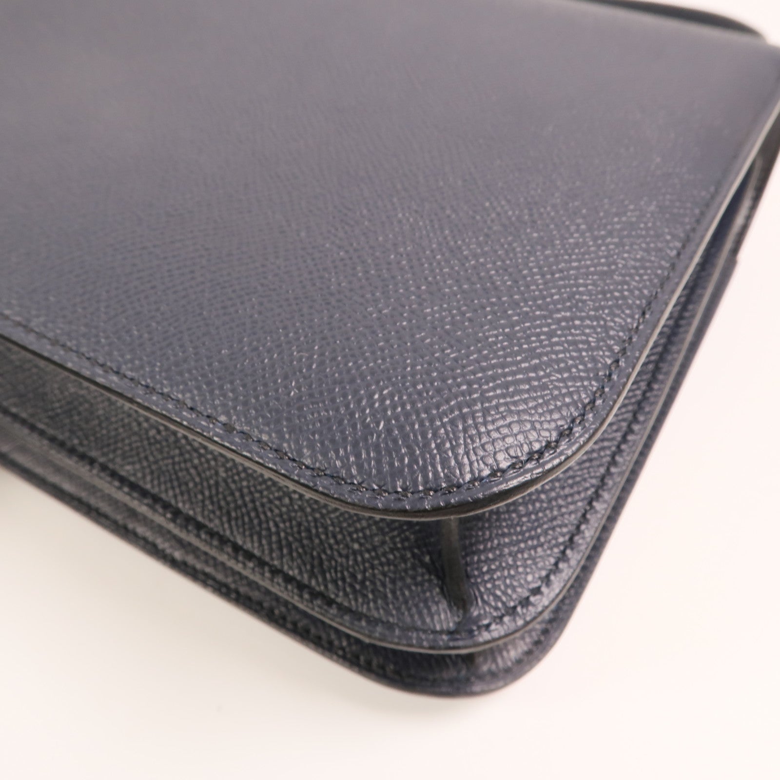 HERMES Epsom皮革Constance24金扣肩背袋Bleu Indigo