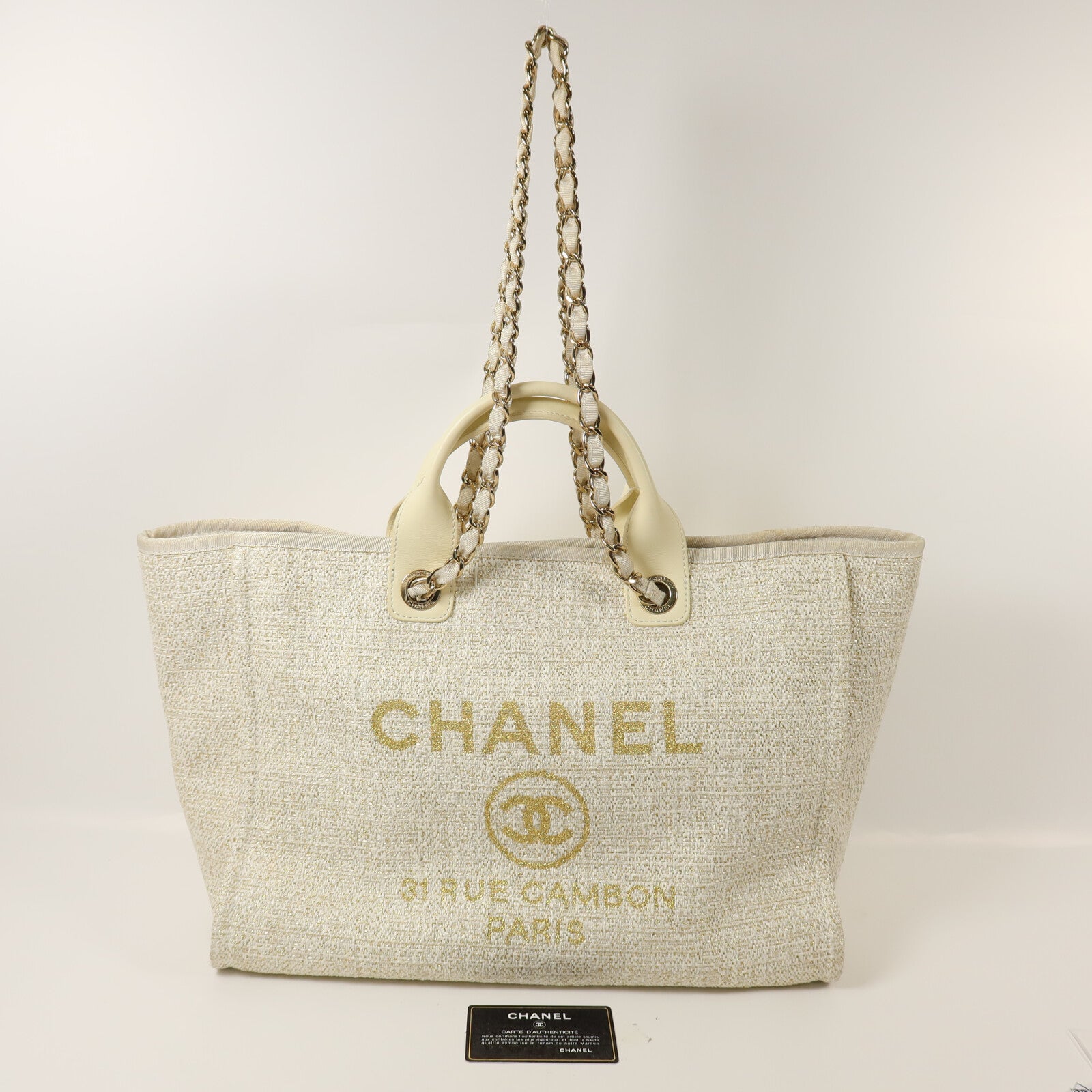 CHANEL 帆布/藤料Deauville Tote MM鏈帶手挽肩背兩用袋