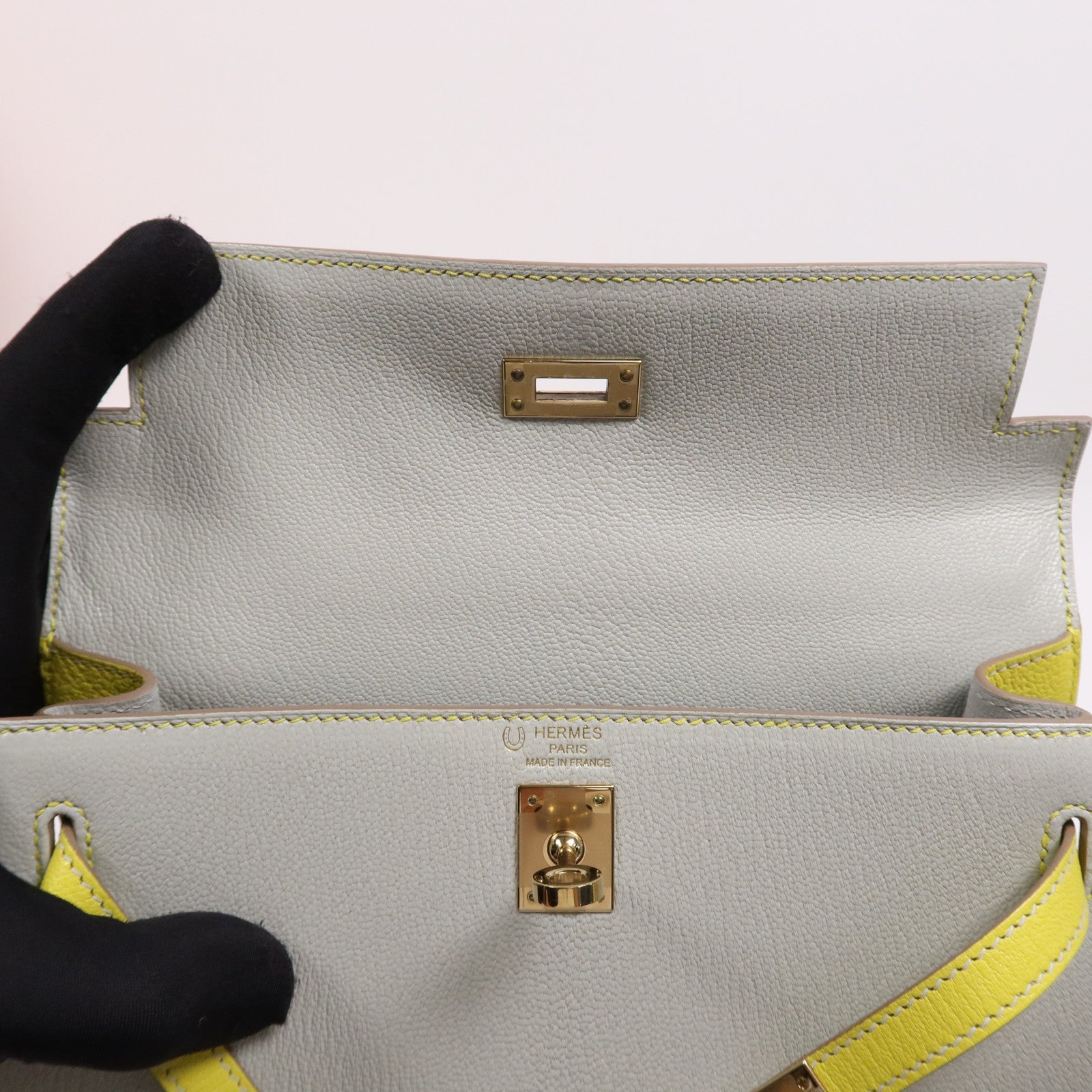 HERMES Cherve皮革Kelly 25金扣手挽肩背兩用袋 Gris Perle/Lime
