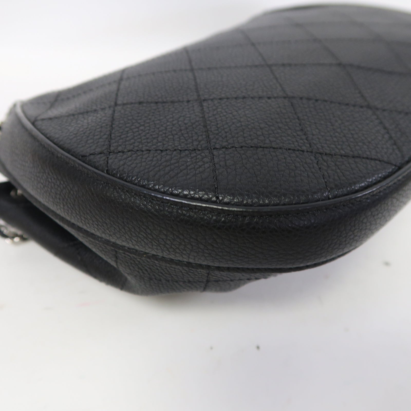 CHANEL 菱格Caviar皮革Shoulder Bag銀扣肩背袋黑色