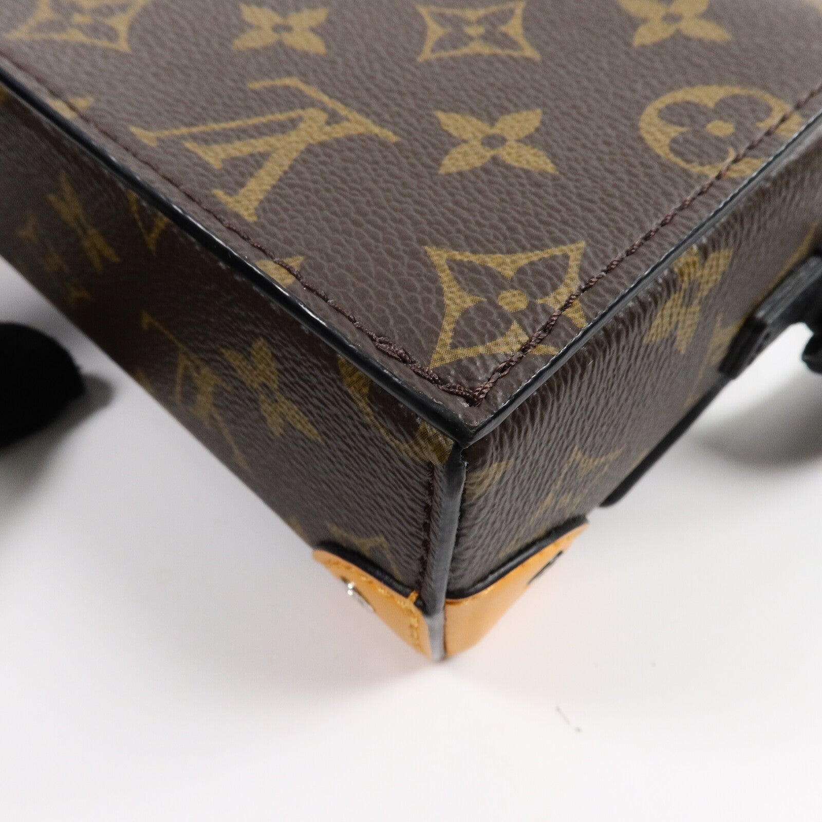 LOUIS VUITTON Monogram Macassar Steamer Wearable Wallet肩背袋