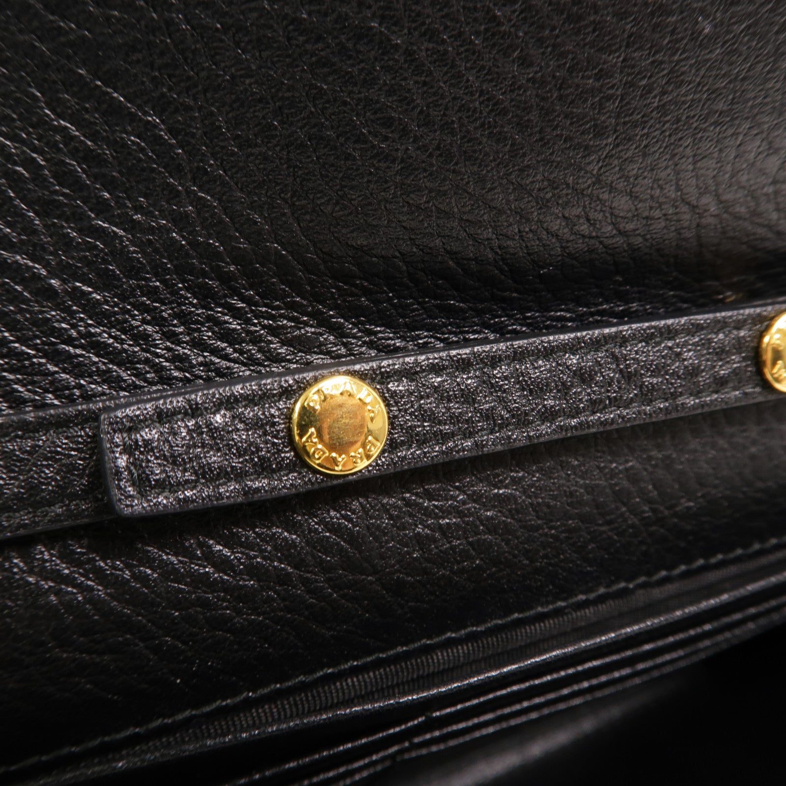 PRADA 牛皮皮革Wallet On Chain鏈帶肩背袋