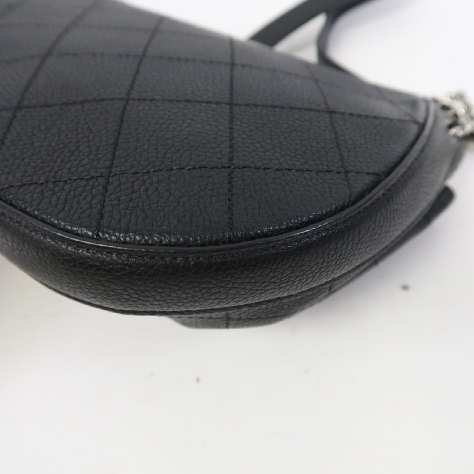 CHANEL 菱格Caviar皮革Shoulder Bag銀扣肩背袋黑色