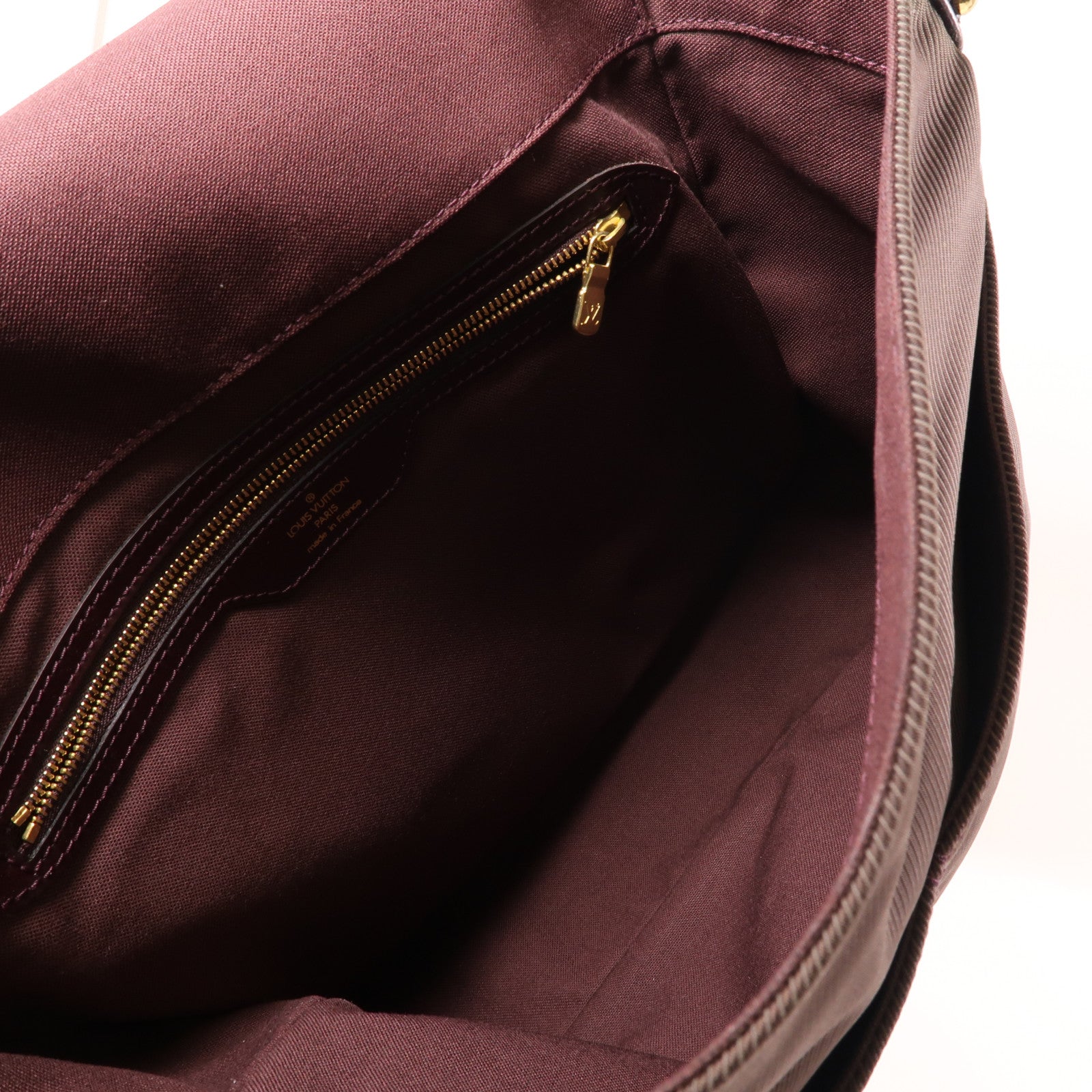 LOUIS VUITTON Taiga Viktor金扣肩背袋棕色