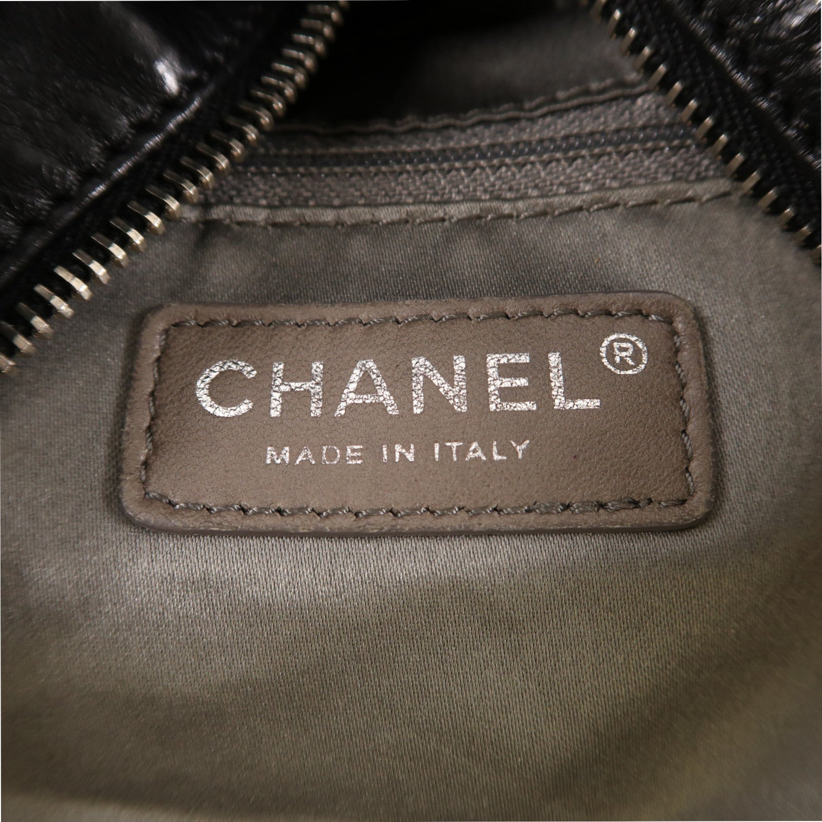 CHANEL 羊皮皮革Shoulder Bag銀扣肩背袋黑色