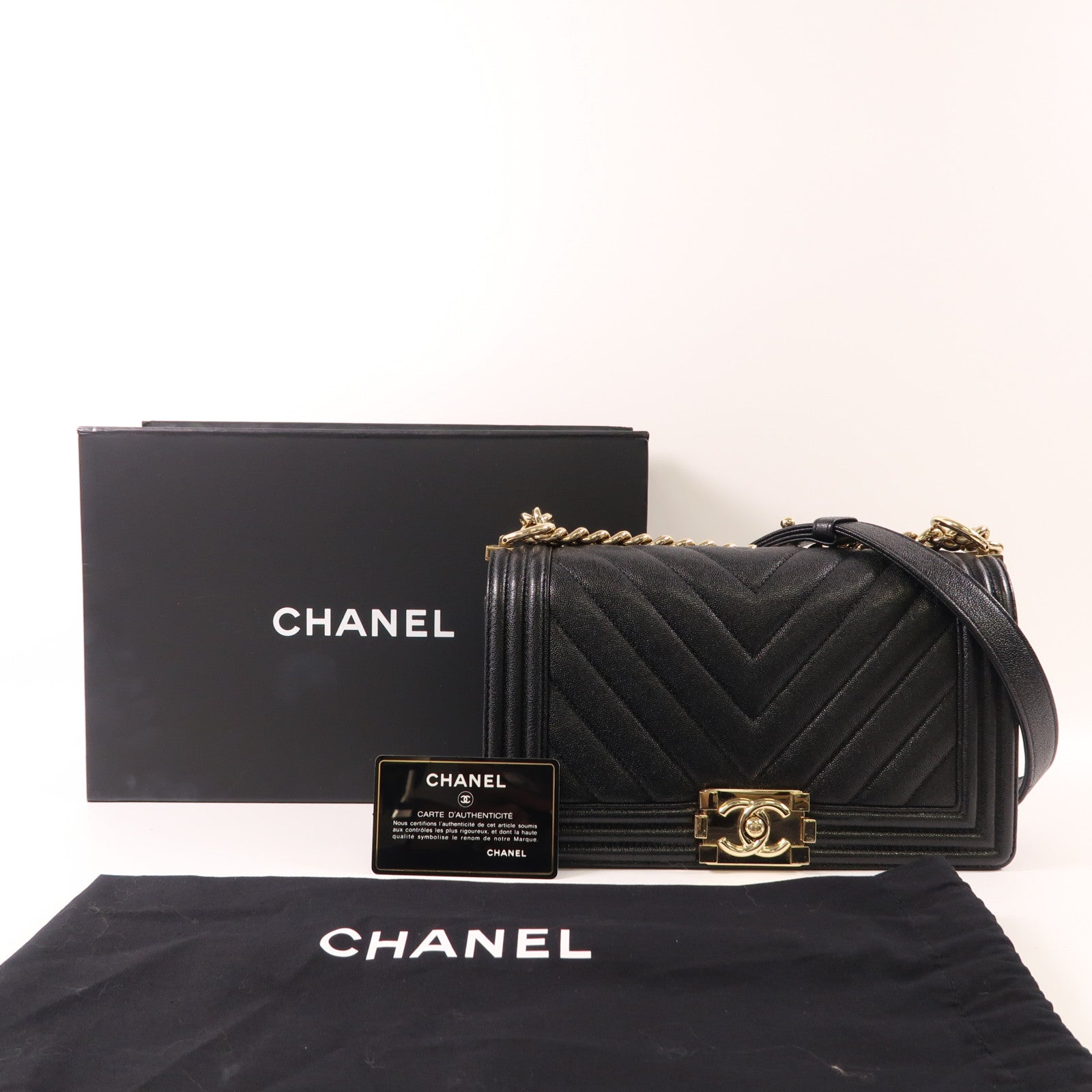 CHANEL 牛皮皮革Boy 25金扣鏈帶肩背袋