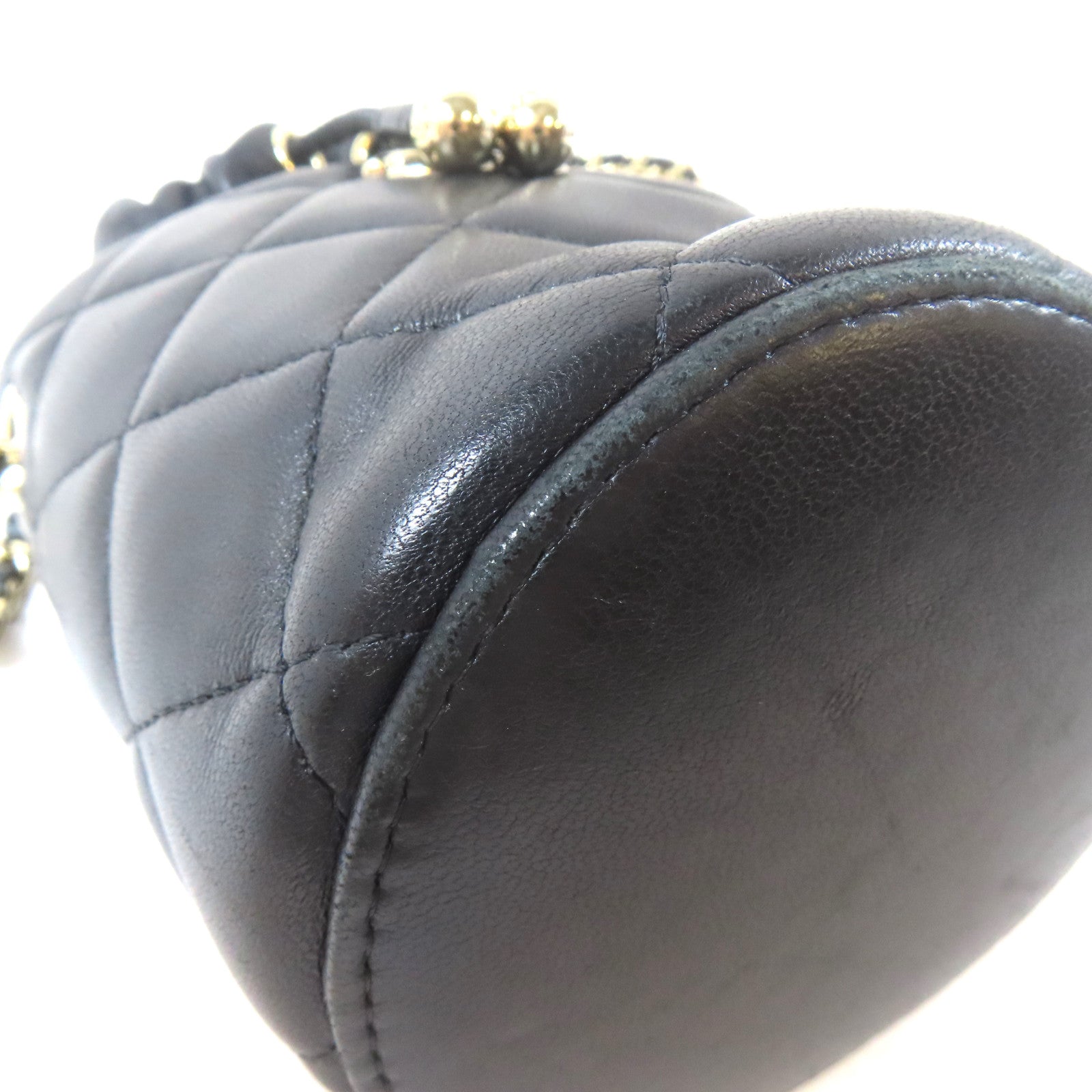 CHANEL 菱格羊皮皮革Bucket Bag金扣肩背袋黑色