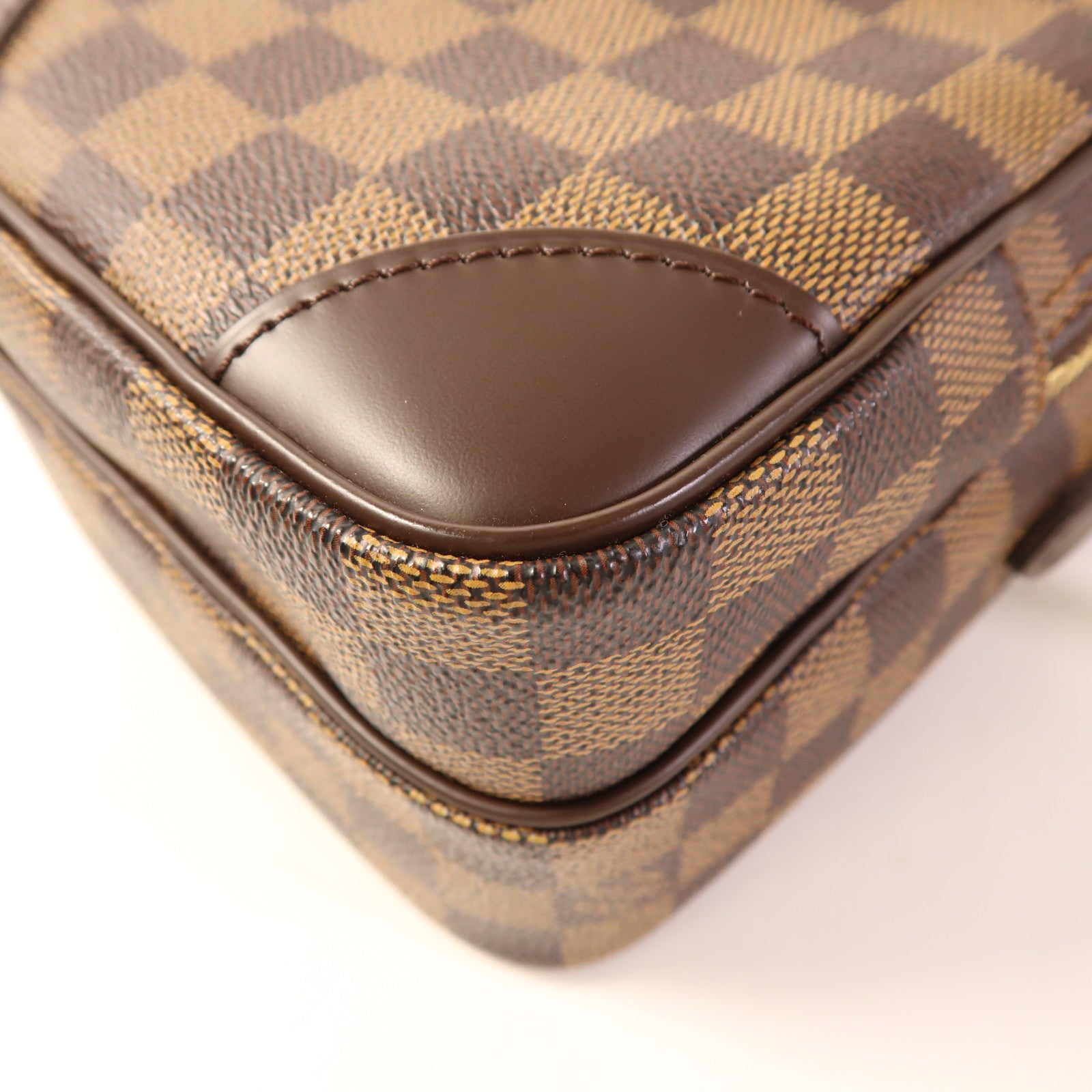LOUIS VUITTON Damier Amazon金扣肩背袋