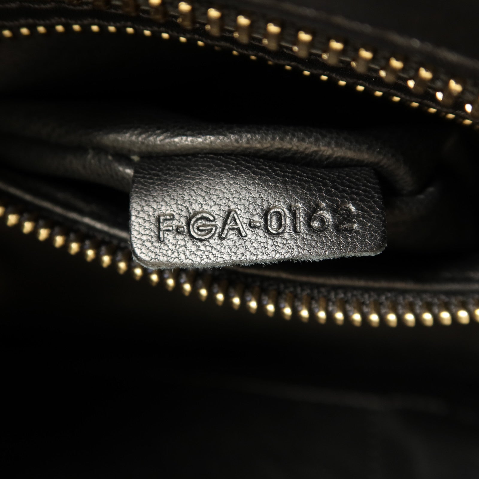 CELINE 蛇皮皮革Mirco Luggage金扣手挽袋