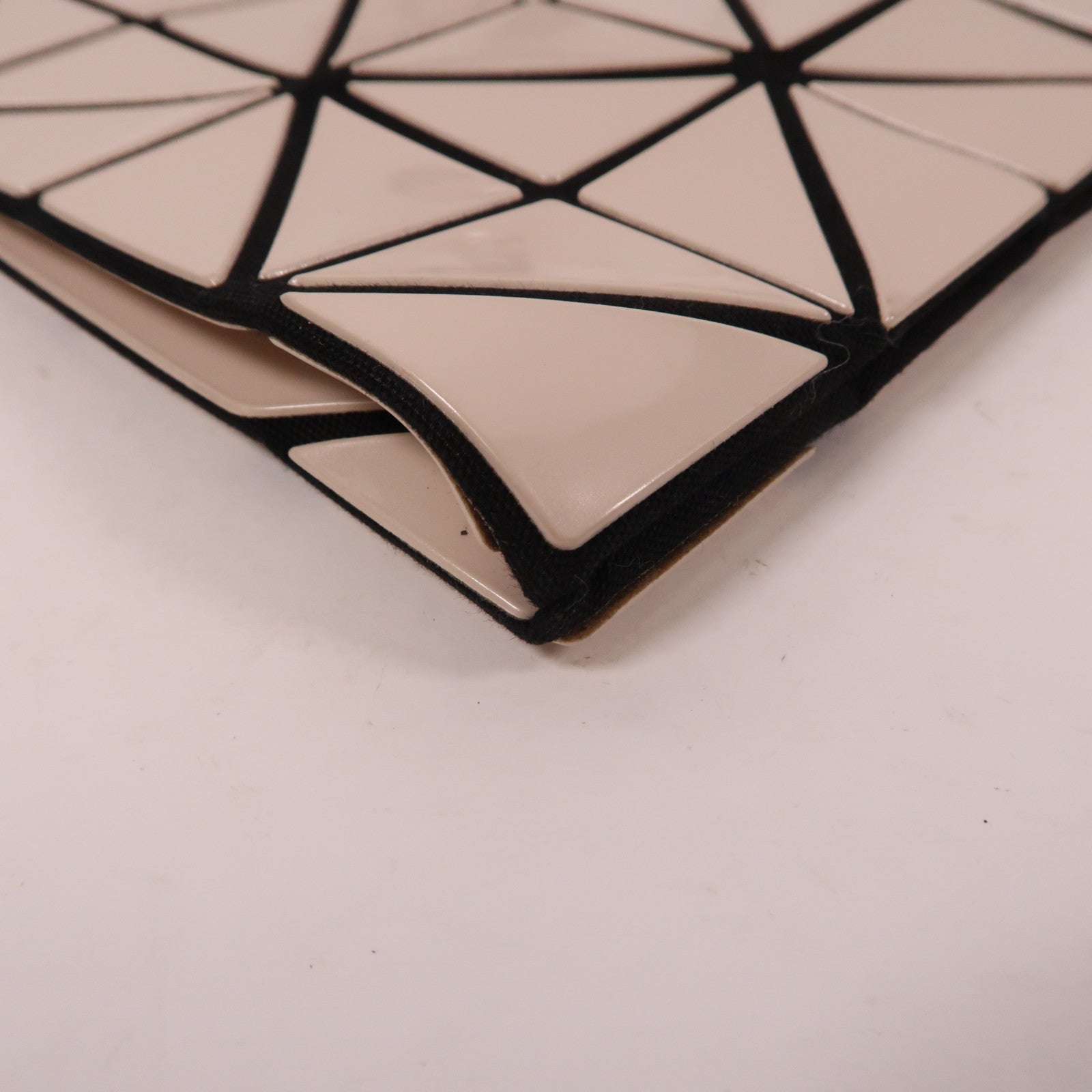 ISSEY MIYAKE PVC Bao Bao銀扣手挽袋米色