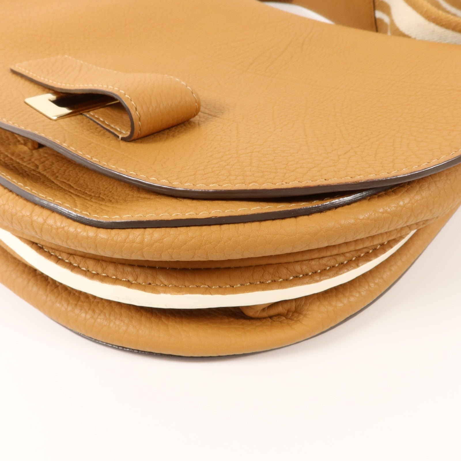 Delvaux 牛皮皮革Le Mutin MM肩背袋