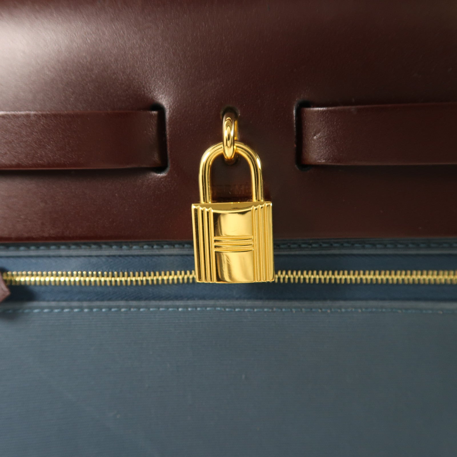 HERMES 帆布Herbag PM金扣手挽肩背兩用袋Trench/Bleu Tempete/Rouge Sellier