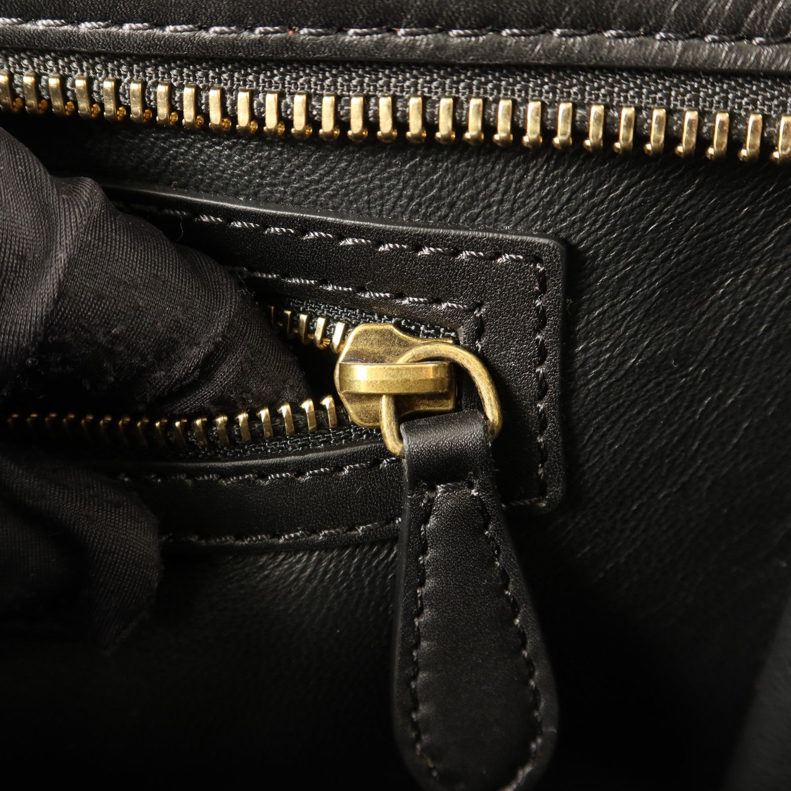 CELINE 蛇皮皮革Mirco Luggage金扣手挽袋