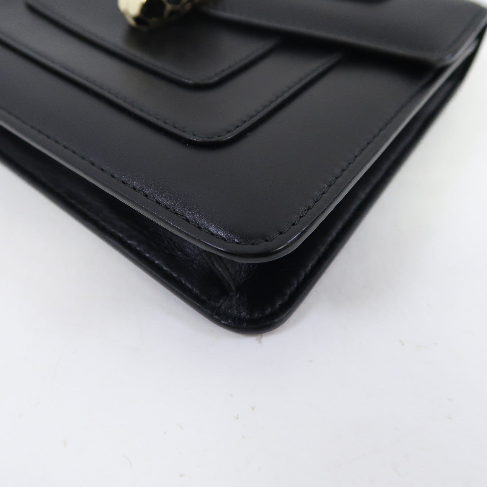 BVLGARI (PRICE DOWN) GHW Chain Shoulder Bag Calfskin Leather Black