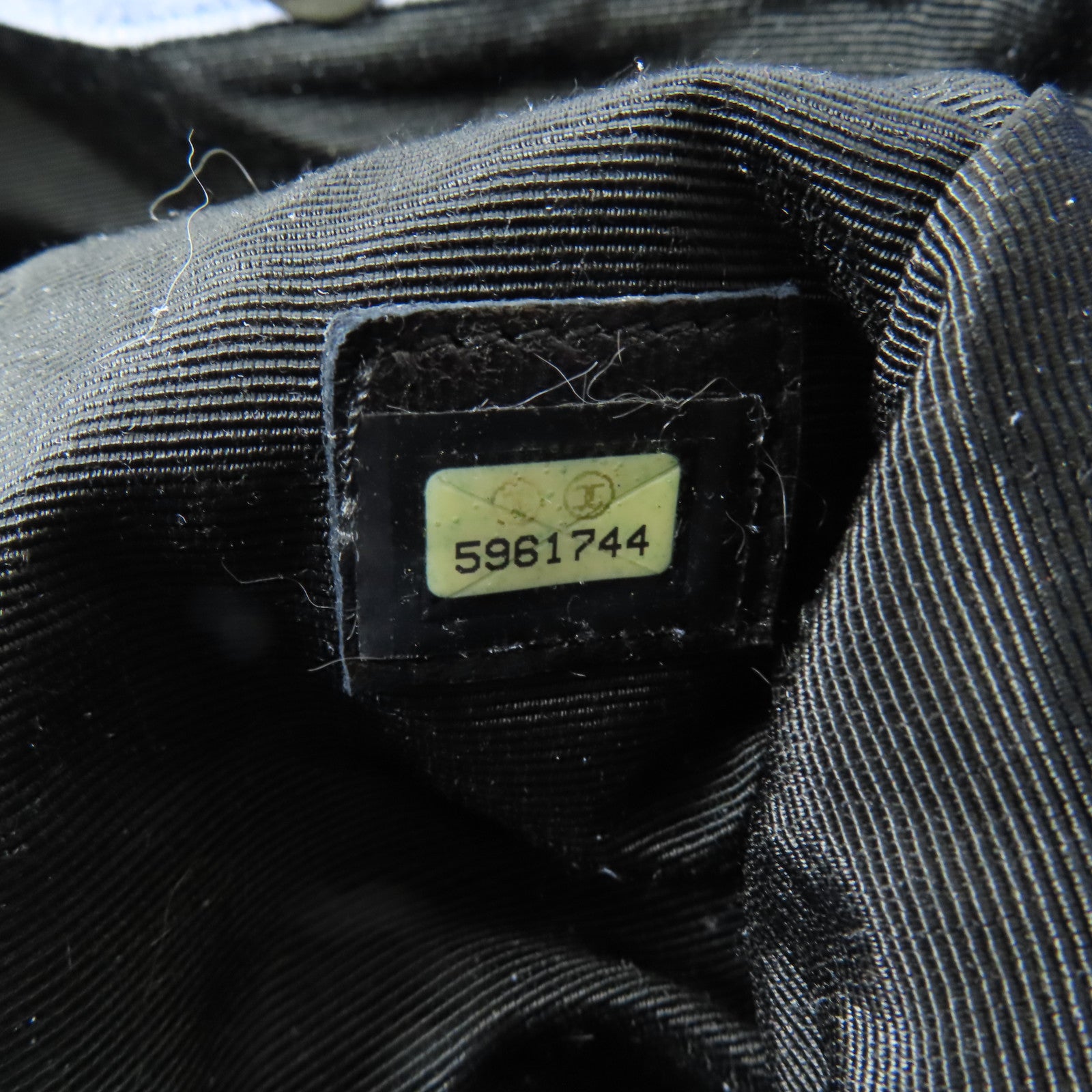 CHANEL 【激減優惠】兔毛/絨布Handbag銀扣手挽袋