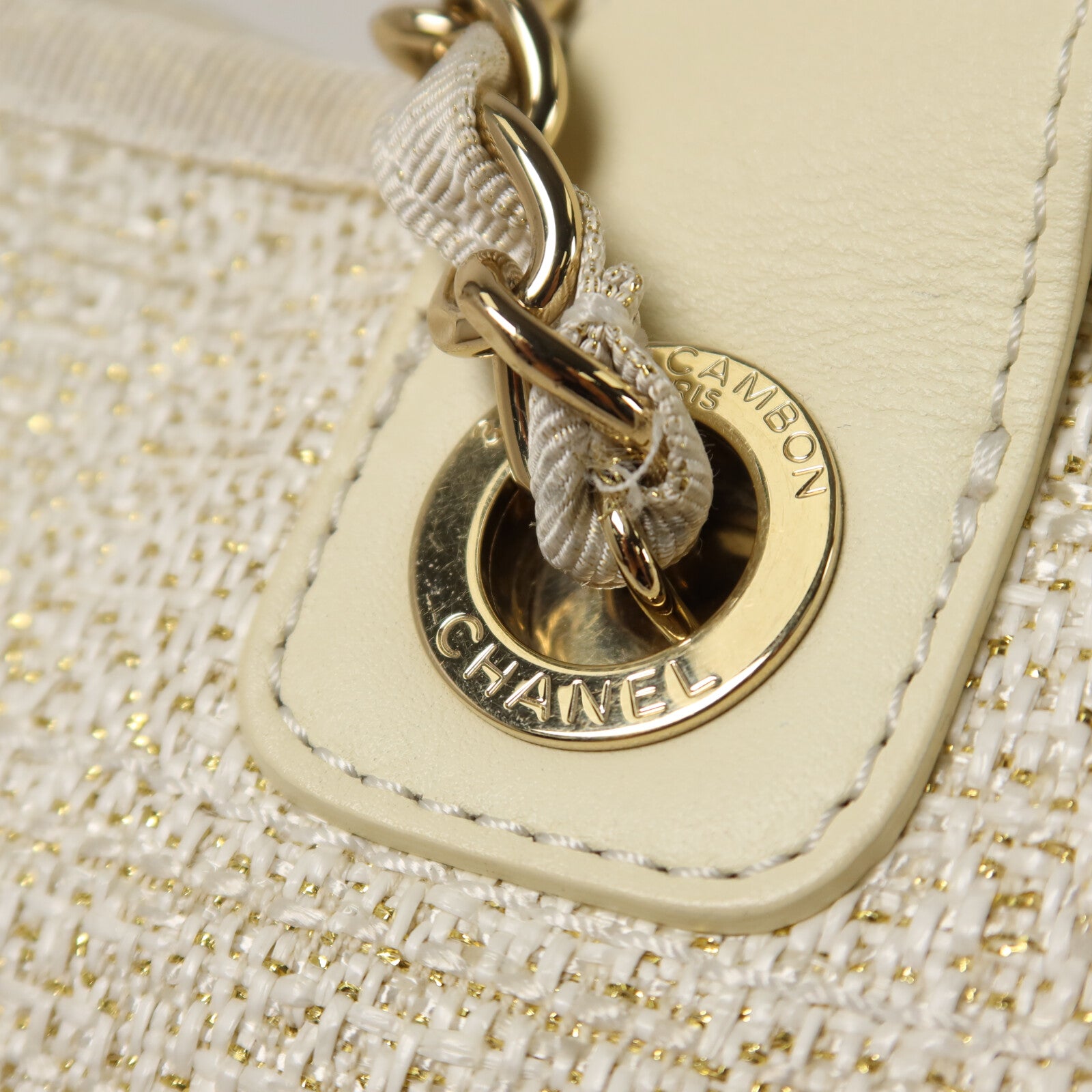 CHANEL 帆布/藤料Deauville Tote MM鏈帶手挽肩背兩用袋