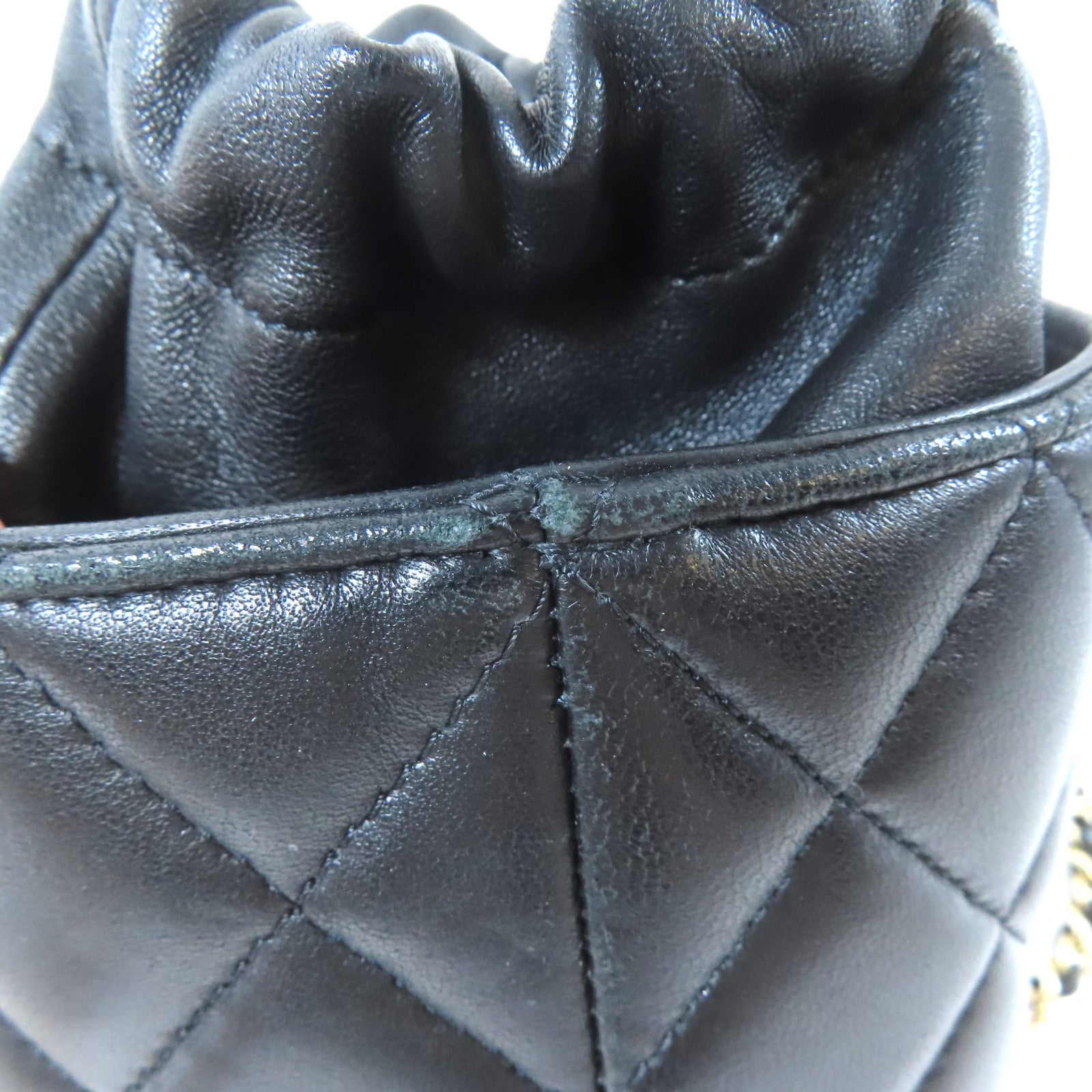 CHANEL 菱格羊皮皮革Bucket Bag金扣肩背袋黑色