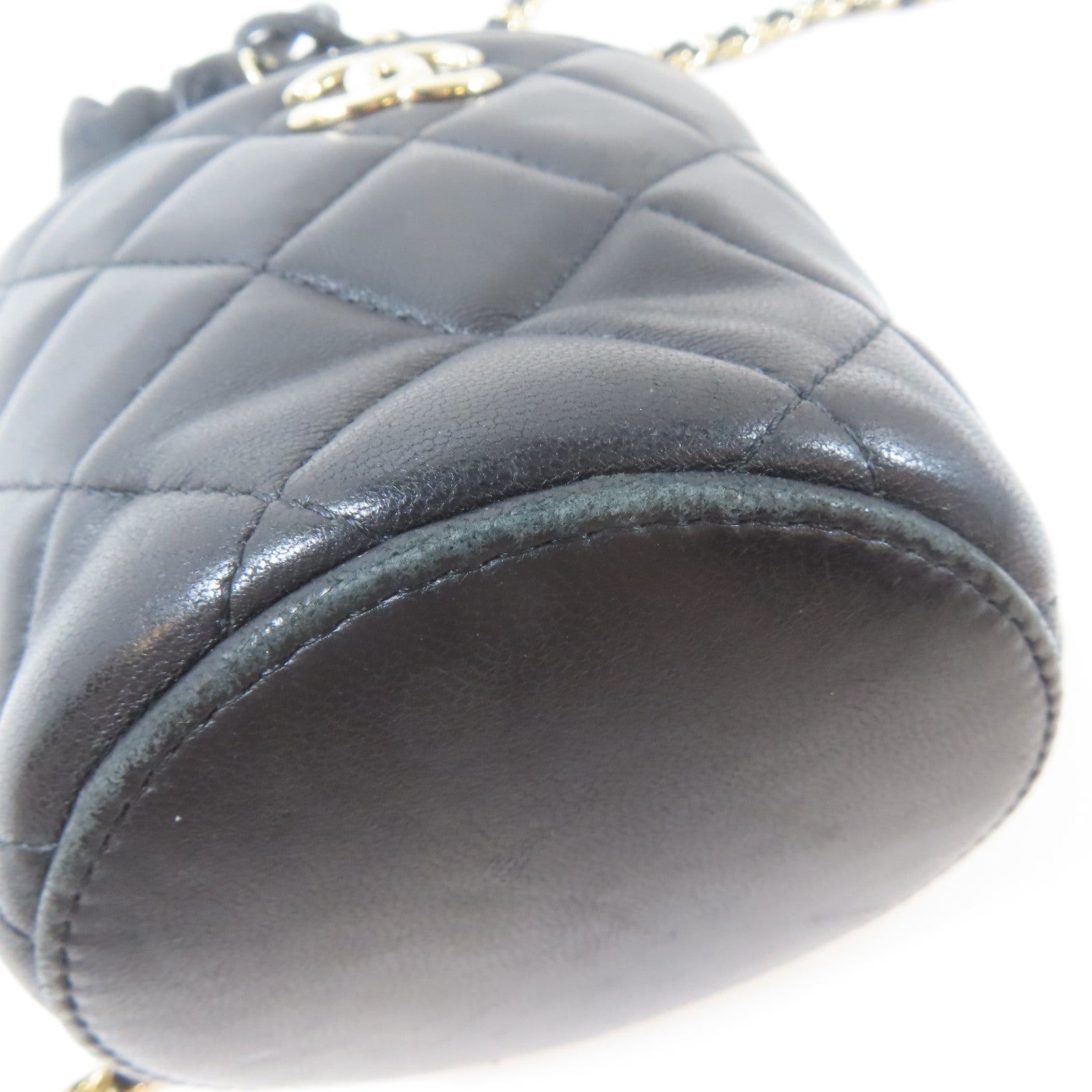 CHANEL 菱格羊皮皮革Bucket Bag金扣肩背袋黑色