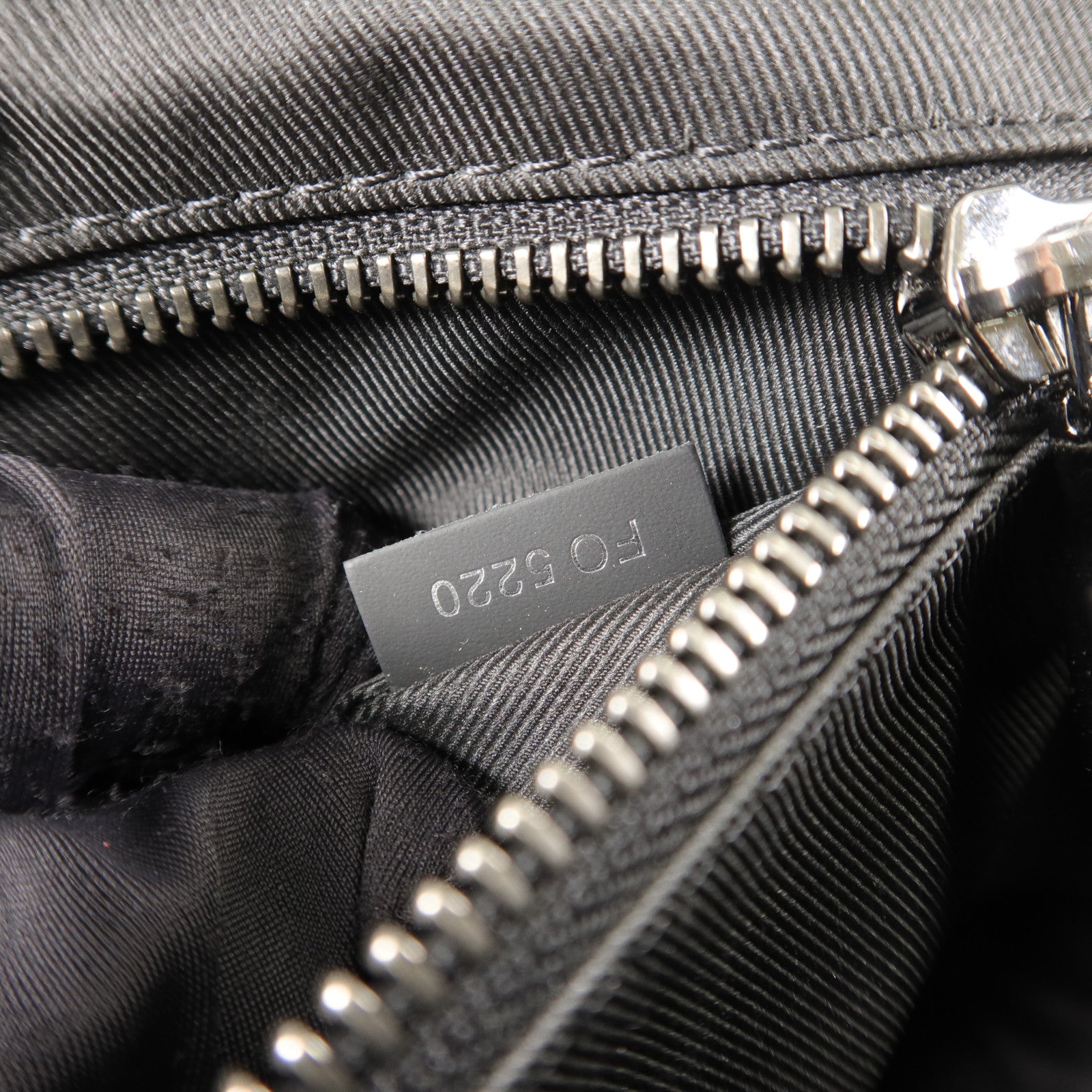 LOUIS VUITTON Monogram Eclipse Messenger PM Voyager肩背袋