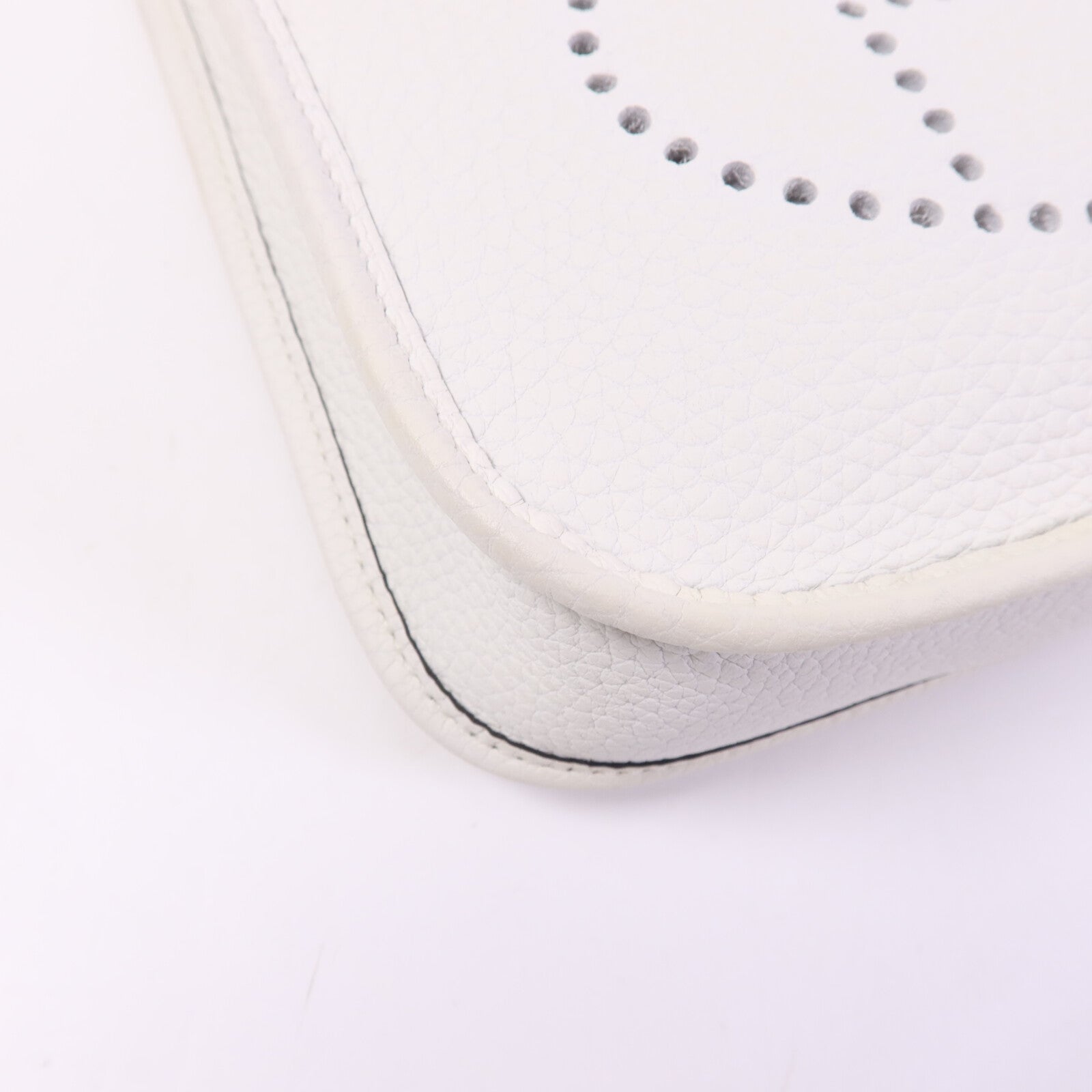 HERMES Clemence皮革Evelyne TPM金扣肩背袋New White
